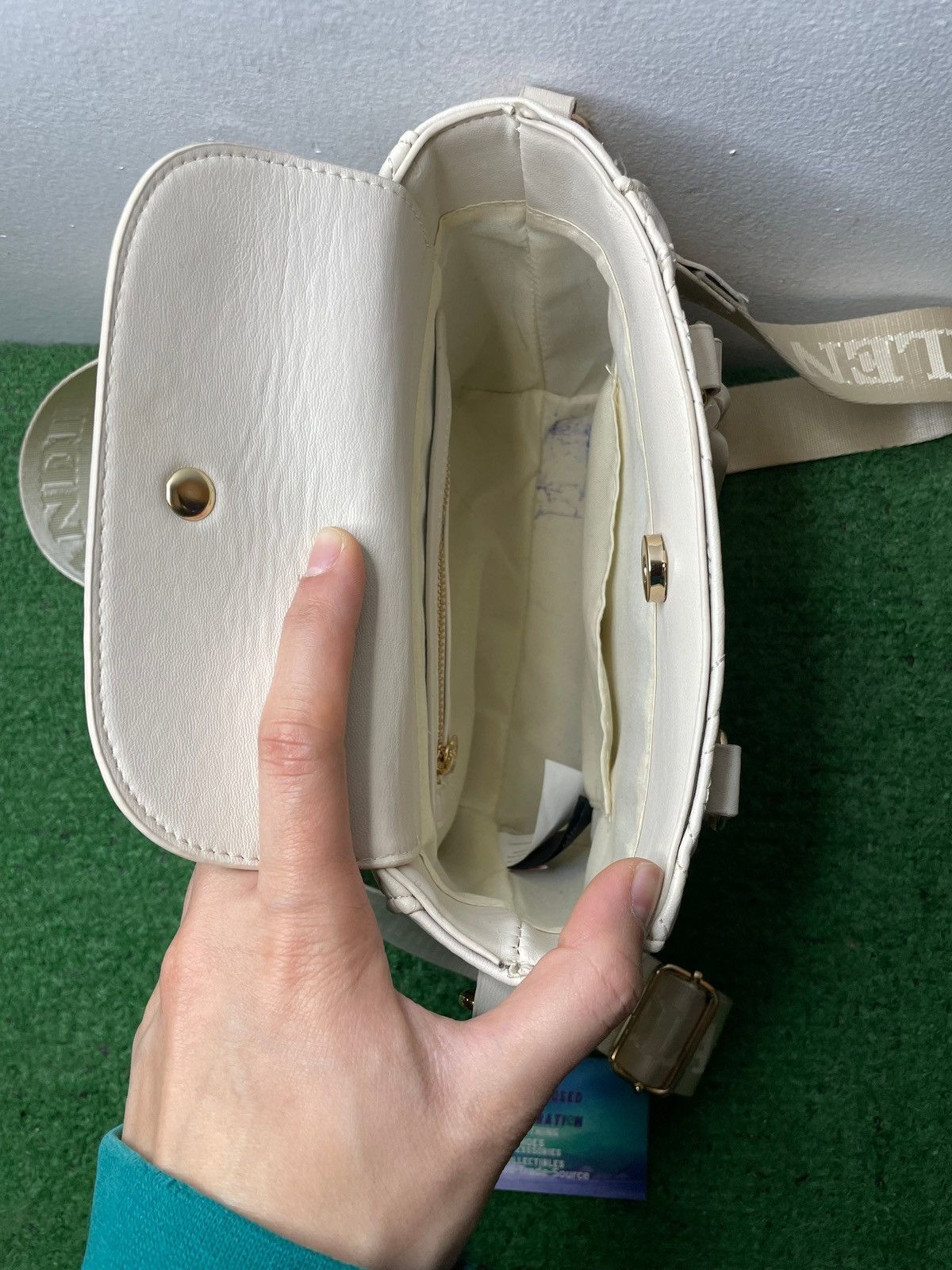 Vintage Valentino Orlandi ivory monogram handbag Size ONE SIZE - 4 Thumbnail