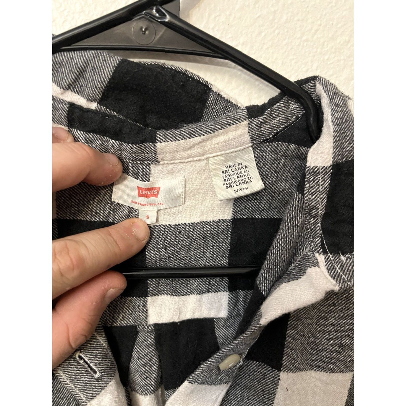 Levi's LEVI'S Shirt Men S Black Plaid Long Sleeve Button-Up with Pockets - 2 Pockets, Casual, Workwear, Travel - Size S - Regular Fit - Color Black Size US S / EU 44-46 / 1 - 2 Thumbnail