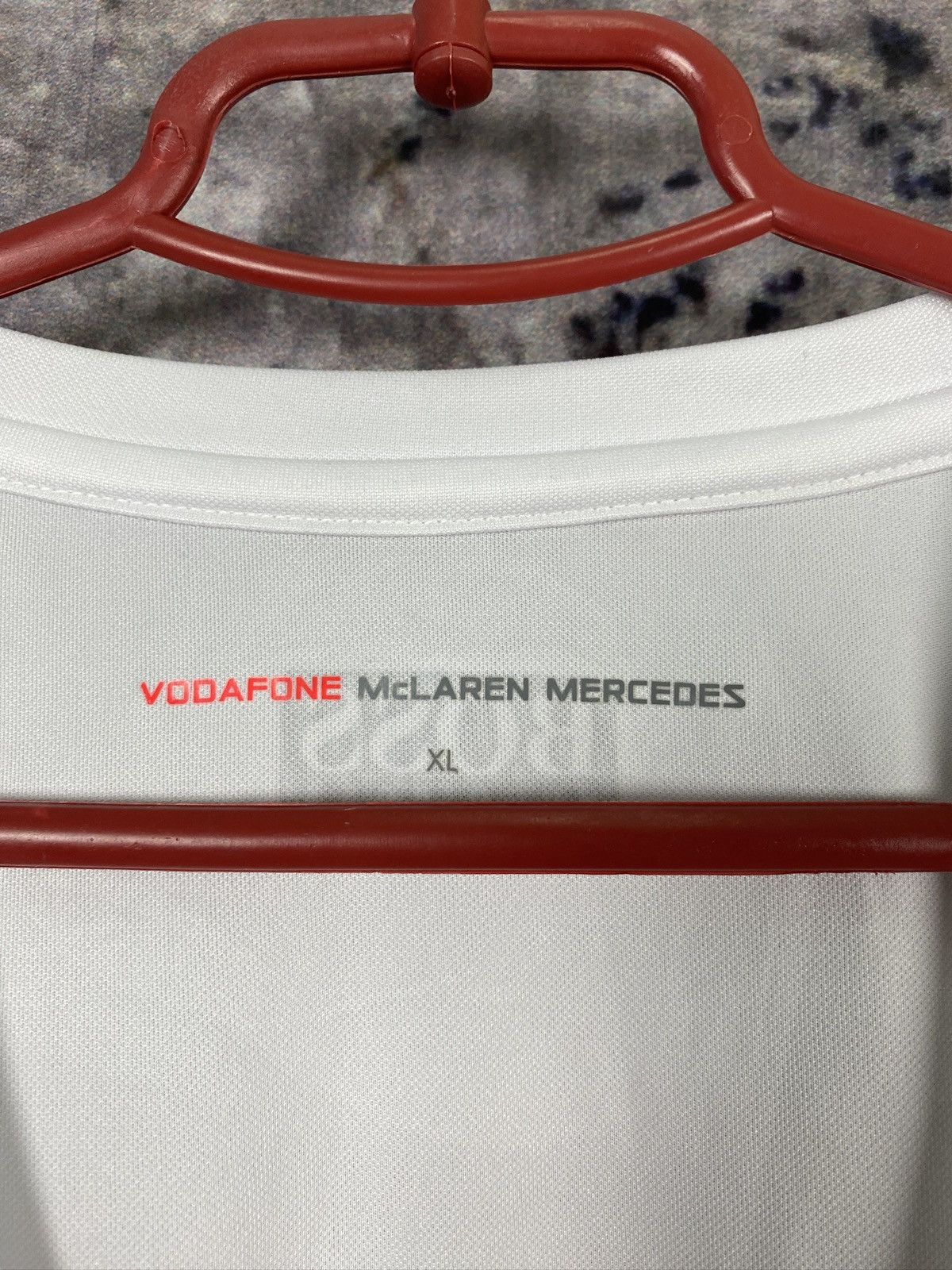 Malcolm McLaren × Mercedes-Benz Women’s Vodafone McLaren Mercedes T-Shirt Button Size XL Size XL / US 12-14 / IT 48-50 - 8 Thumbnail