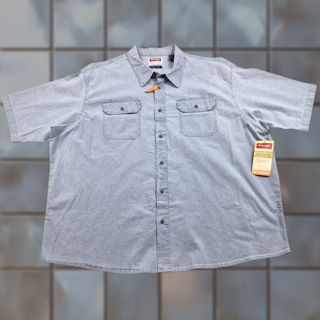 Wrangler Wrangler Button-Up Shirt Mens 3XL Blue Chambray Short Sleeve Relaxed Fit Size US XXL / EU 58 / 5 - 1 Thumbnail