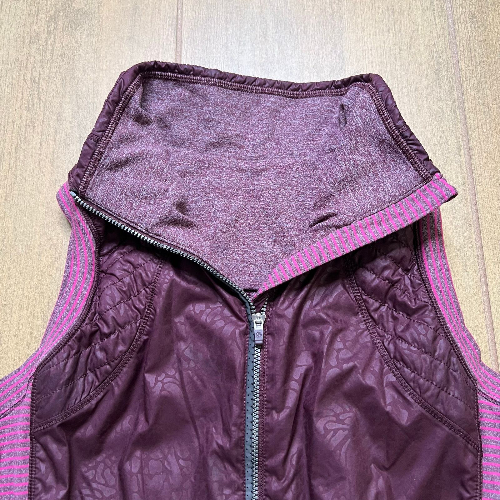 Lululemon Lululemon Rebel Runner Vest Petal Camo Embossed Bordeaux 8 Size M / US 6-8 / IT 42-44 - 10 Thumbnail