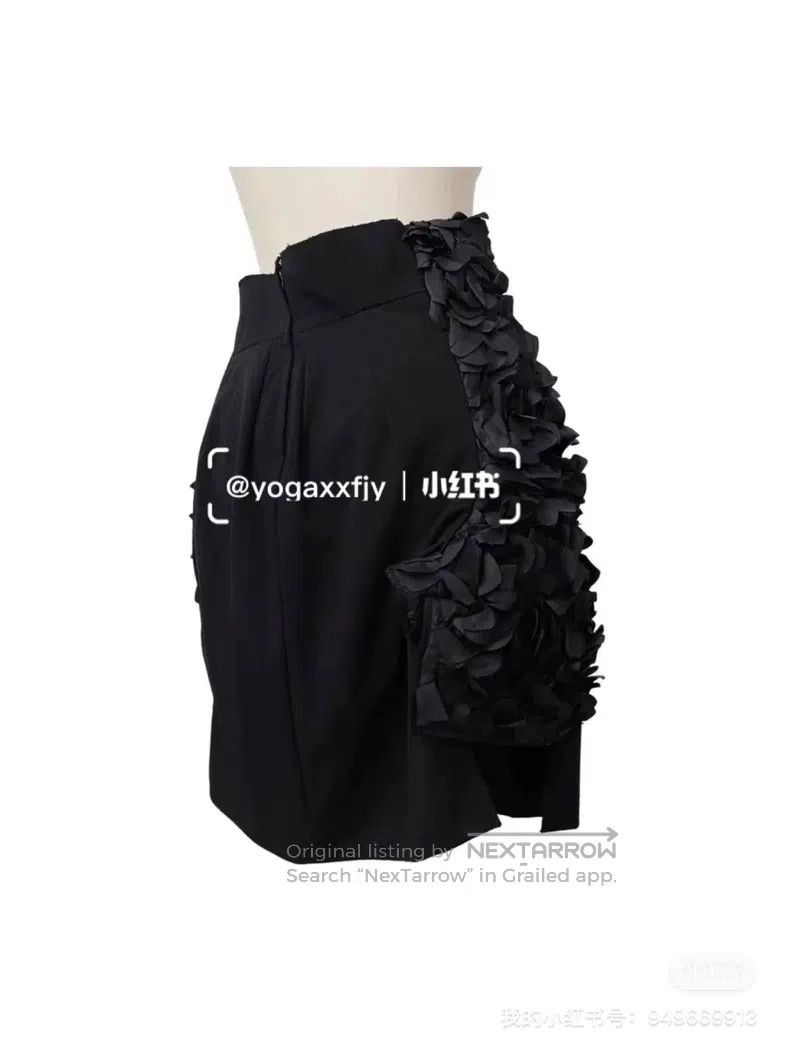 Comme des Garcons Comme Des Garcons size S Black Rose Decorated Skirt Size 22" - 6 Thumbnail