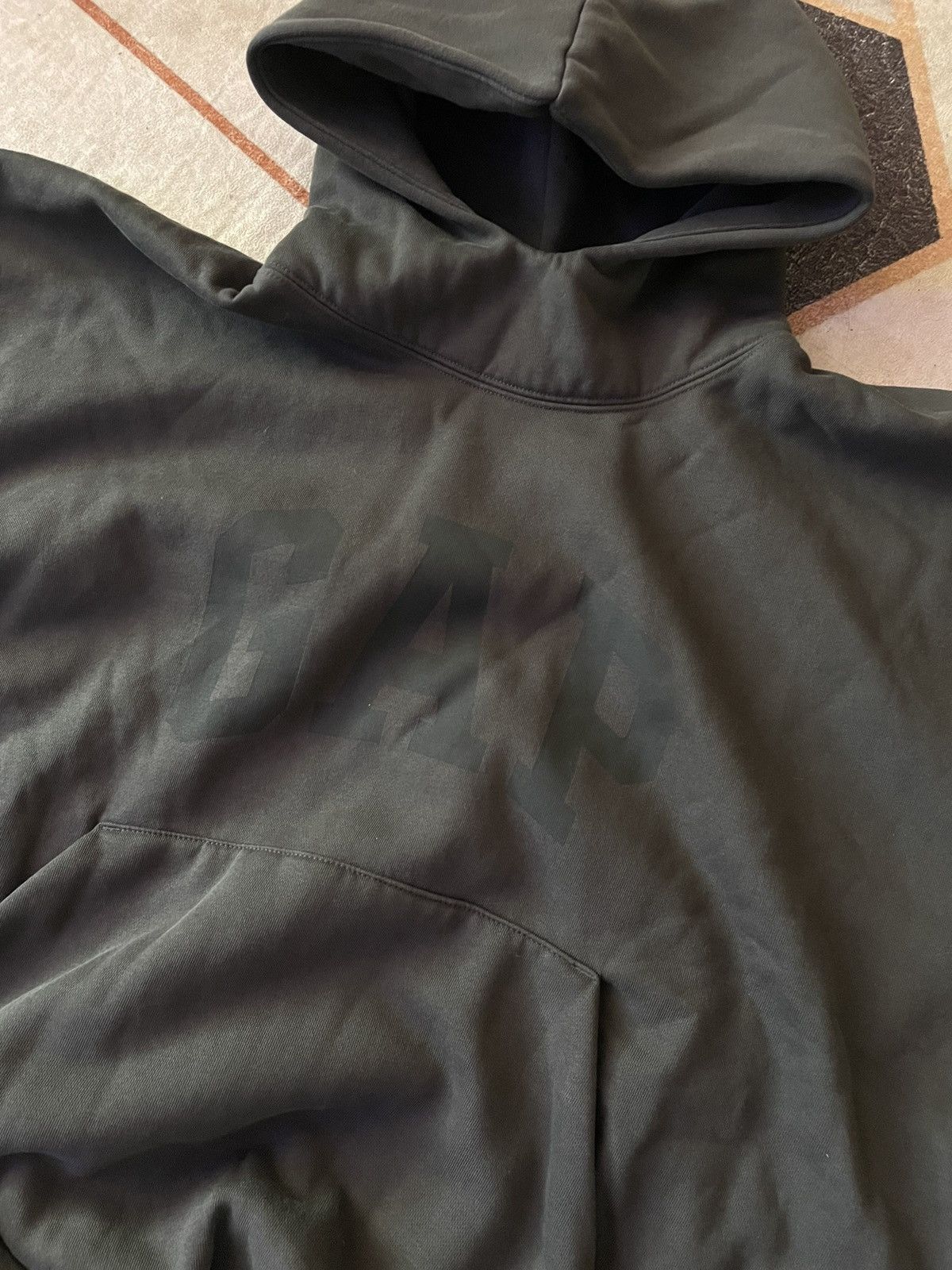 Balenciaga × Gap × Kanye West Yeezy Gap Engineered by Balenciaga Dove Hoodie "Black" Size US S / EU 44-46 / 1 - 5 Thumbnail