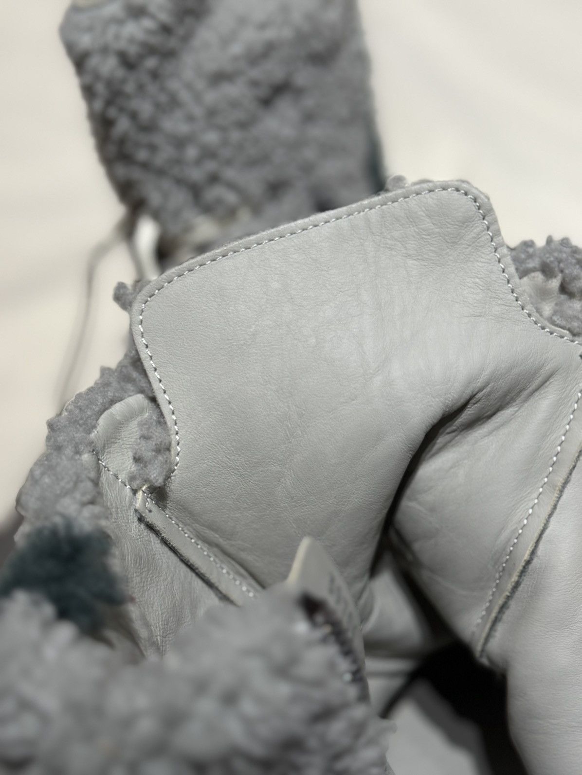 Rick Owens MAINLINE PEARL / MILK SHEARLING STROBE 43 10US GRAY Size US 10 / EU 43 - 6 Thumbnail
