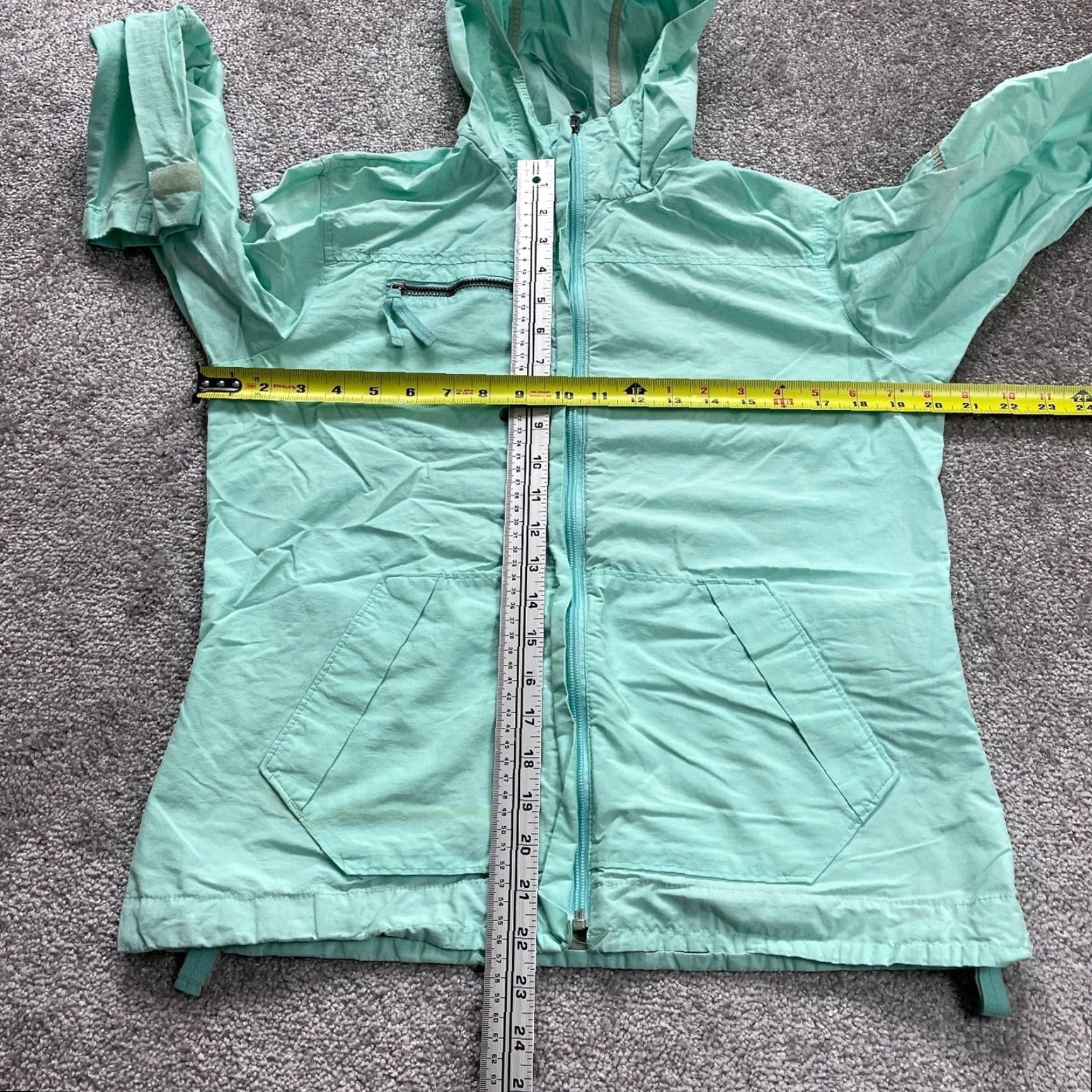 Vintage COLUMBIA Omni Shade Windbreaker Jacket Womens Medium Mint Green Full Zip Activewear Size M / US 6-8 / IT 42-44 - 6 Thumbnail