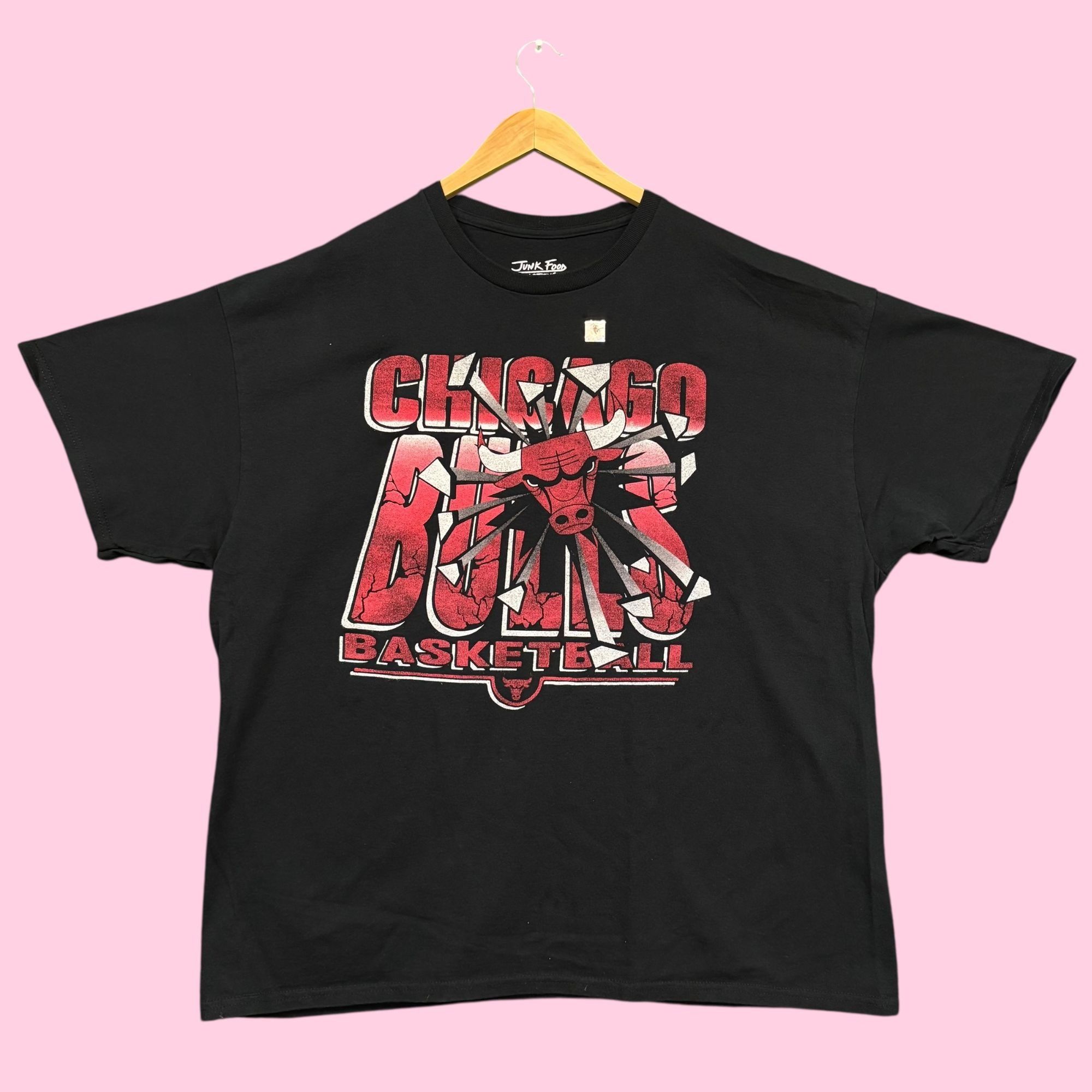 NBA Junk Food Clothing x NBA Chicago Bulls Oversized Tee XL Size US XL / EU 56 / 4 - 1 Thumbnail