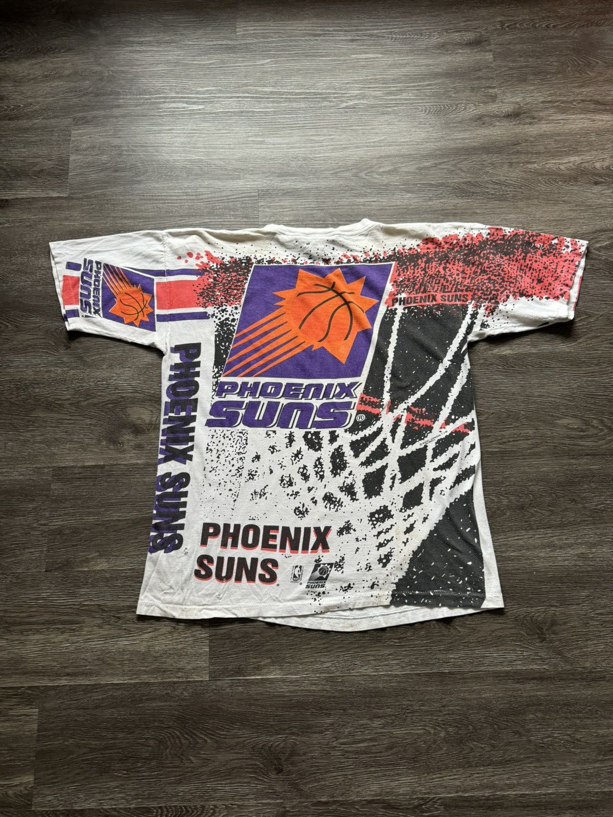 NBA × Vintage VTG 90s NBA PHOENIX SUNS MAGIC JOHNSON BIG PRINT AOP T-SHIRT Size US L / EU 52-54 / 3 - 6 Thumbnail