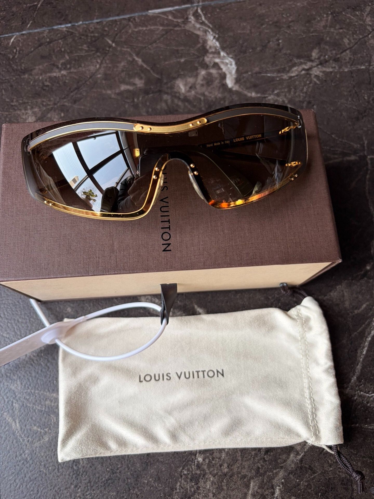 Louis Vuitton Louis Vuitton Pilot Sunglasses Size ONE SIZE - 1 Thumbnail