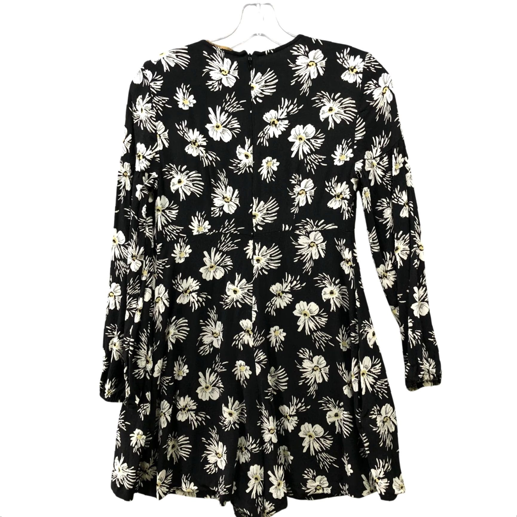 Zara Zara Romper Womens XS Black Floral Daisy V-Neck Pockets Long Sleeve Rayon Size XS / US 0-2 / IT 36-38 - 2 Thumbnail