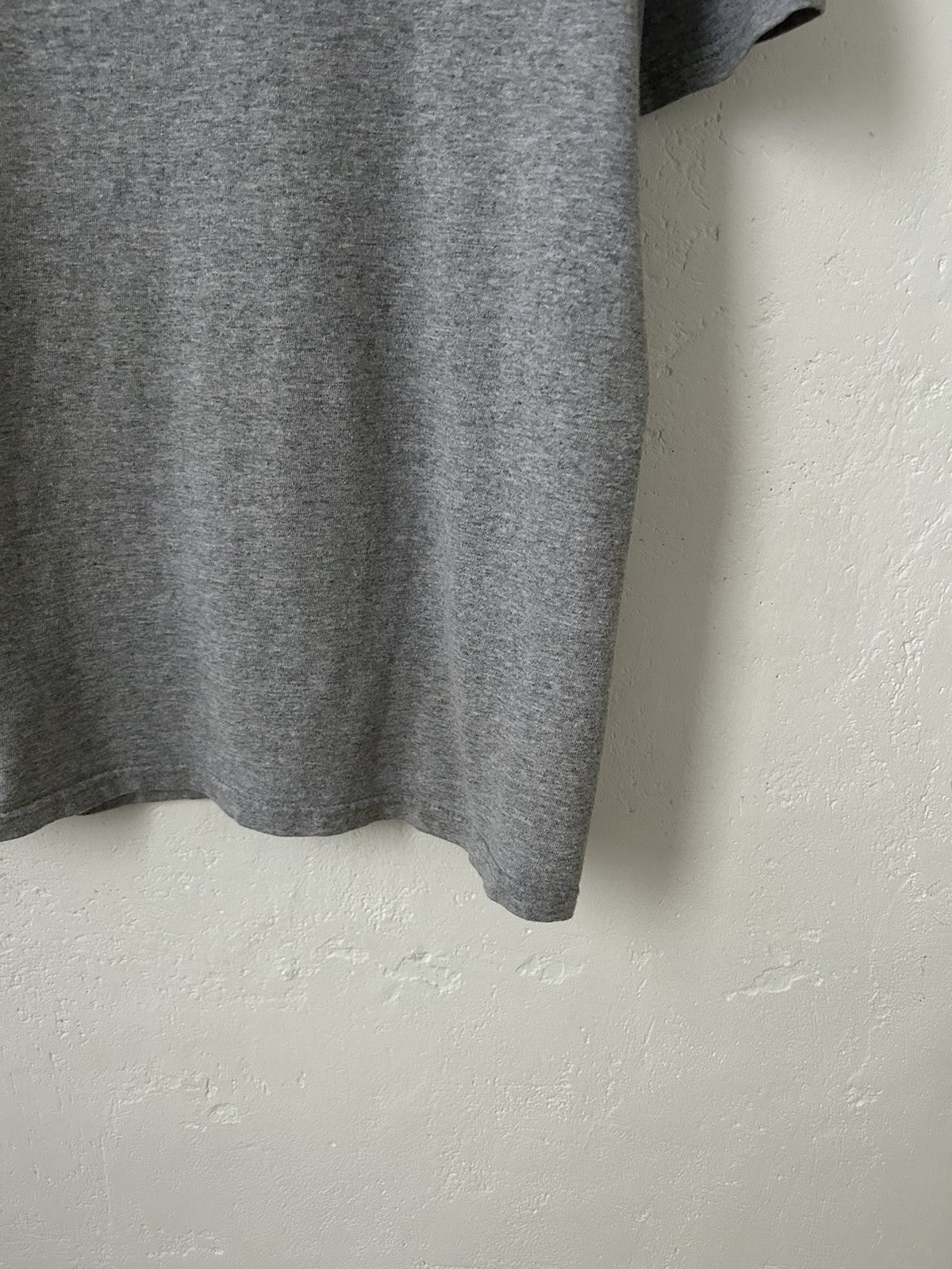 Nike Vintage Nike Las Vegas T-Shirt Gray Red Silver Tag Swoosh Size US M / EU 48-50 / 2 - 4 Thumbnail