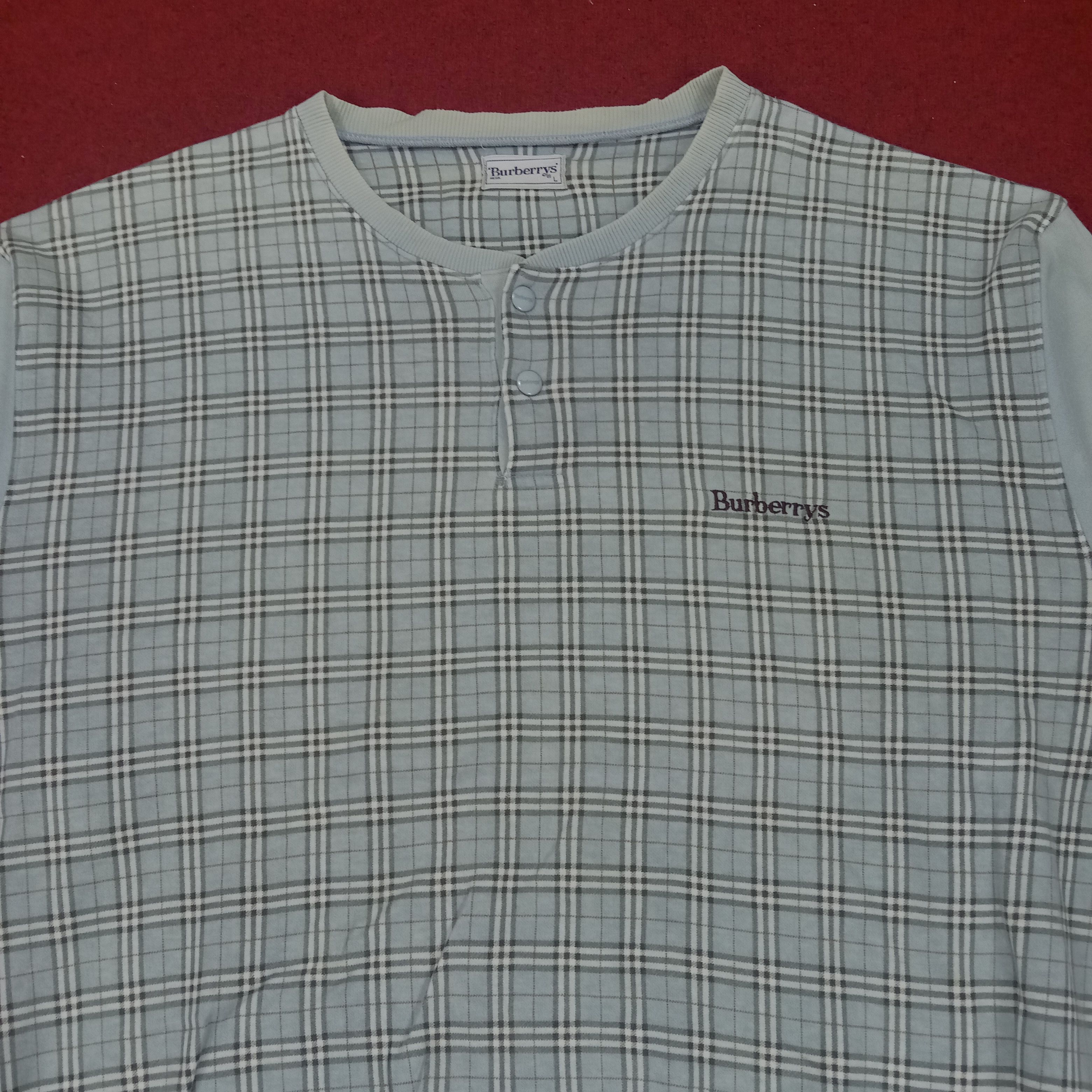 Burberry × Vintage Burberrys Small Spell Out Design Sweatshirt Size US L / EU 52-54 / 3 - 2 Thumbnail