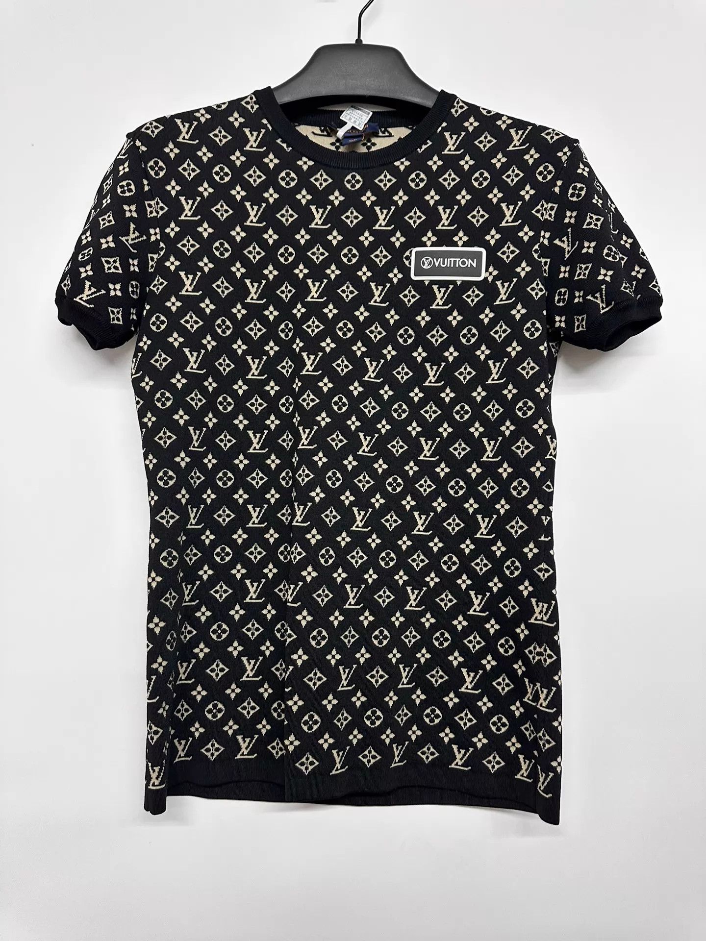 Louis Vuitton LV All-Over Print Top M 41/88/64 Size M / US 6-8 / IT 42-44 - 1 Thumbnail
