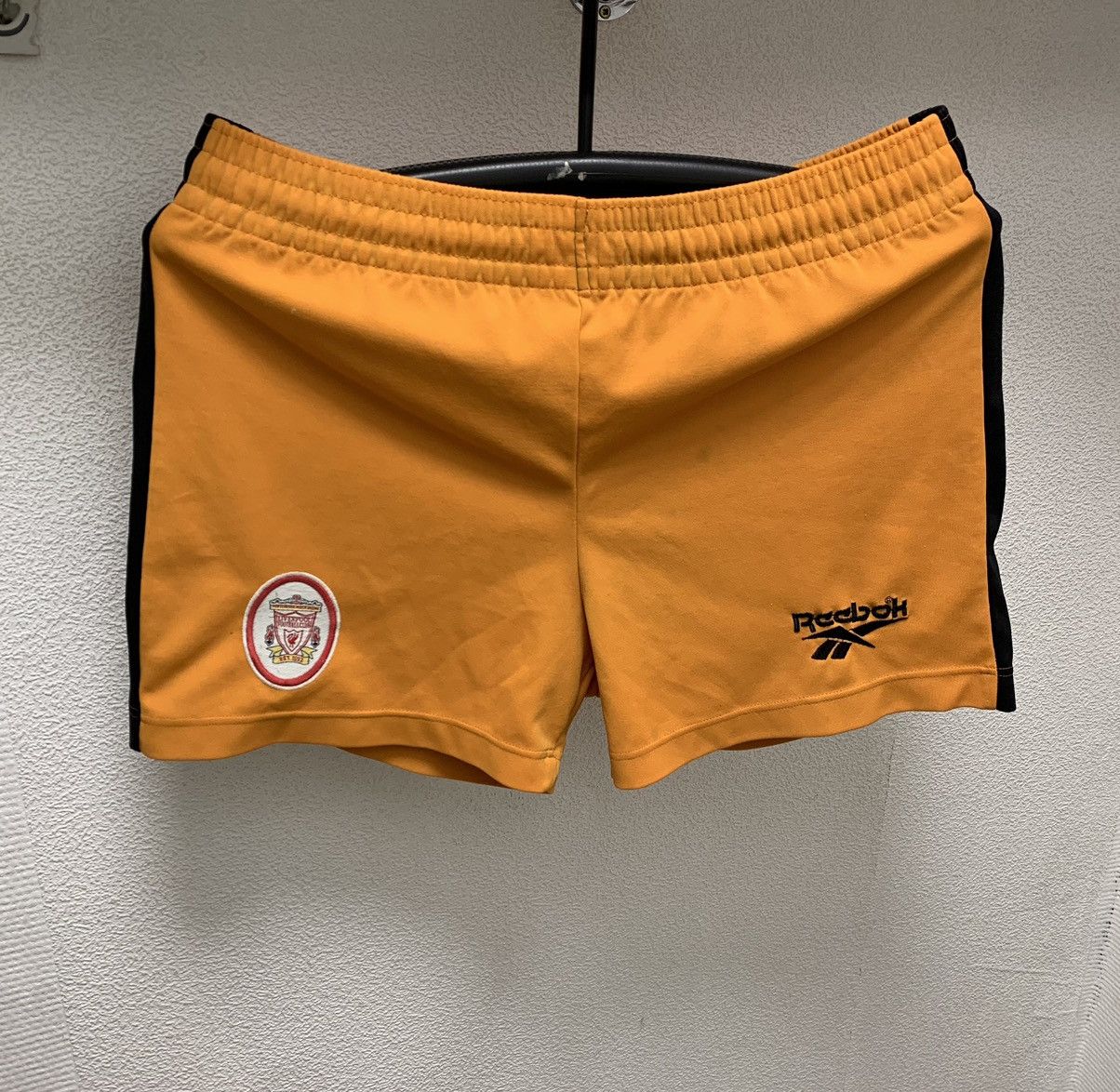 Reebok Liverpool Reebok vintage shorts 1996-97 size 28-30 Size US 30 / EU 46 - 1 Thumbnail