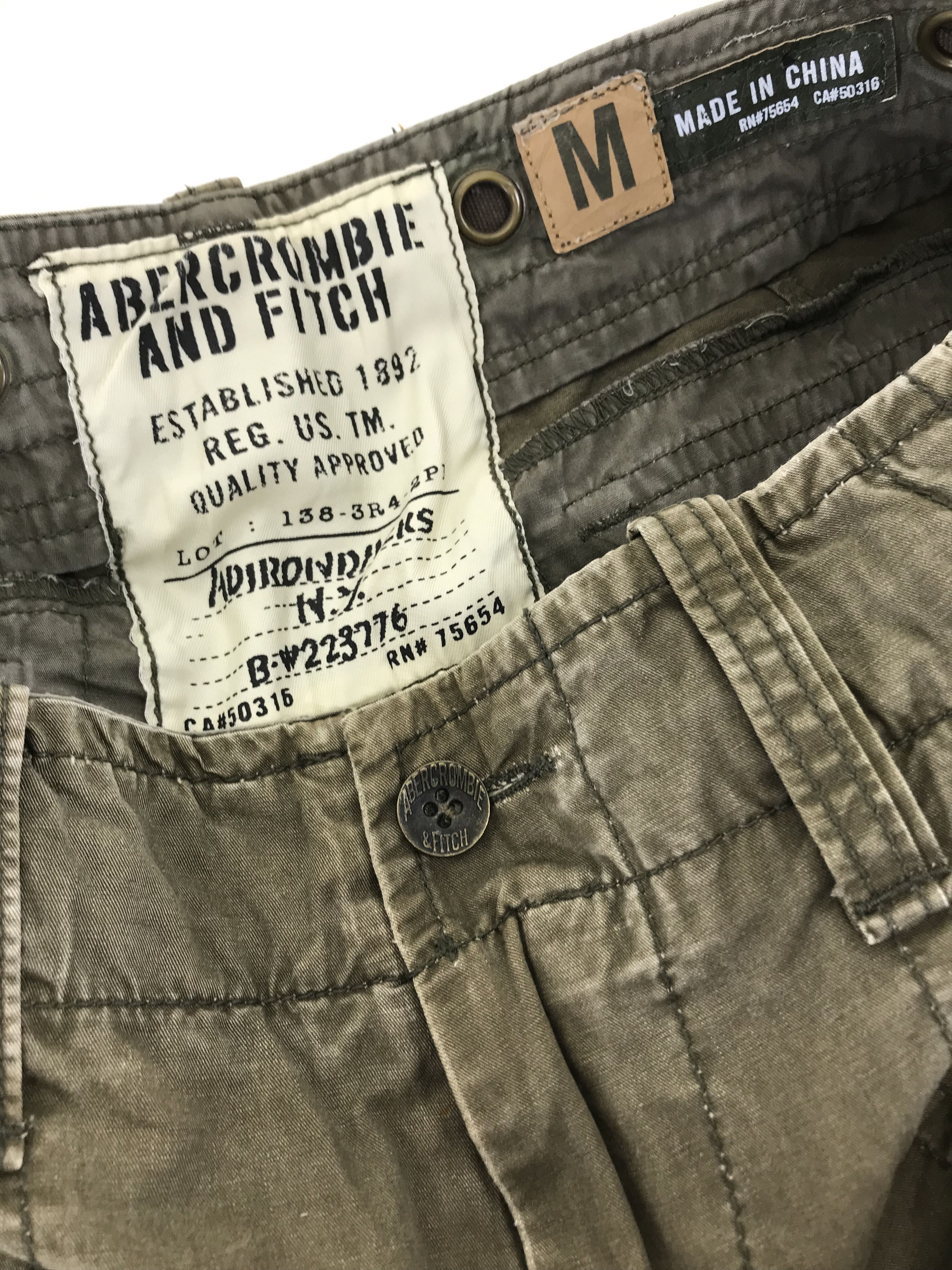 Abercrombie & Fitch Vintage Abercrombie & Fitch Cargo Zipper Wide Leg Pants Size US 33 - 18 Thumbnail