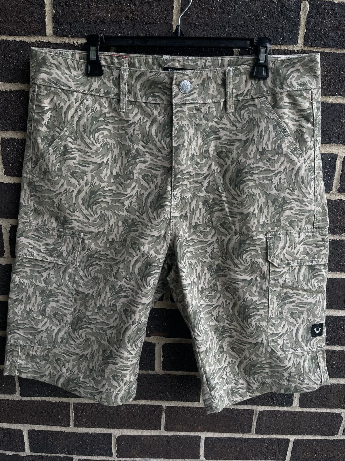 True Religion True Religion Tiger Camo Shorts sz34 Size US 34 / EU 50 - 1 Thumbnail