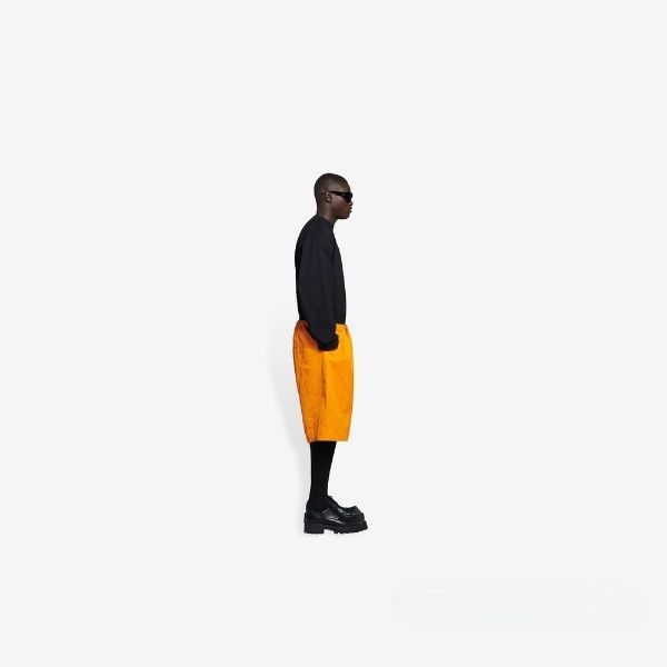 Balenciaga o1in1g0724 Oversize Shorts in Orange Size US 30 / EU 46 - 3 Thumbnail