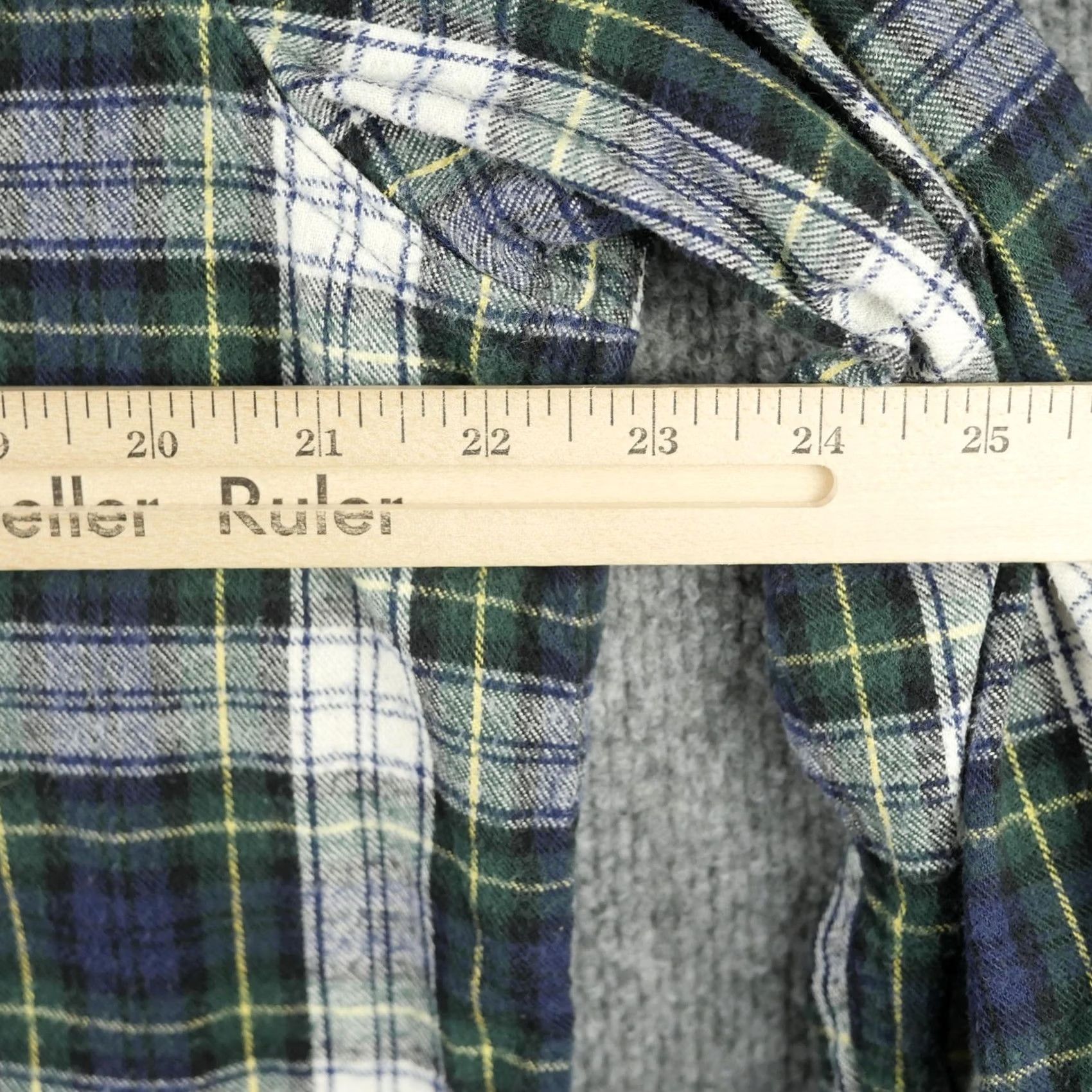 Vintage VINTAGE LL Bean Shirt Mens MT Green Plaid Flannel Button Down Long Sleeve Traditional Size US M / EU 48-50 / 2 - 7 Thumbnail