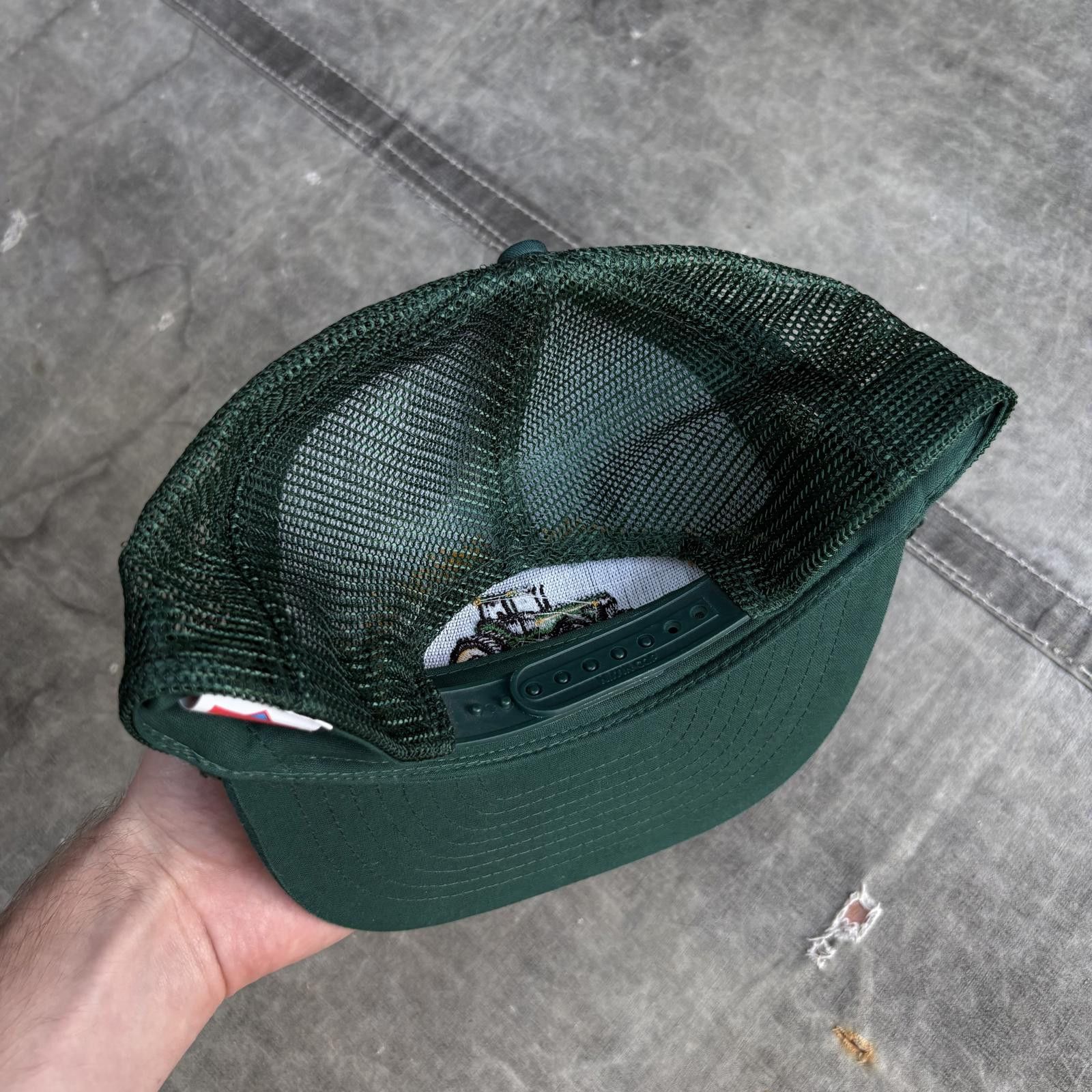 Vintage Vintage 90s Forest Green Tractor Rope SnapBack Trucker Hat Size ONE SIZE - 2 Thumbnail