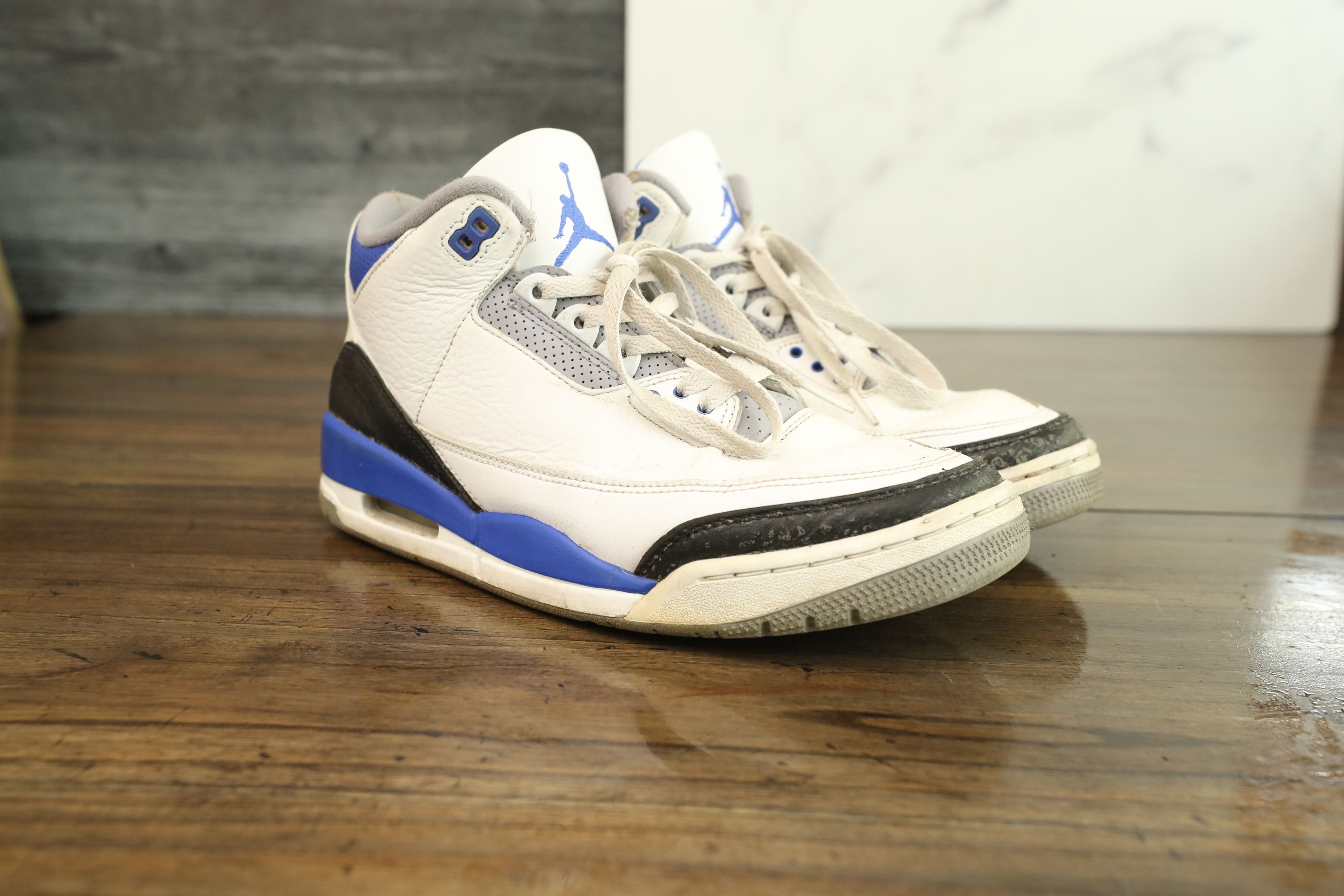 Jordan Brand Nike Air Jordan 3 Retro Racer Blue (9) Size US 9 / EU 42 - 1 Thumbnail