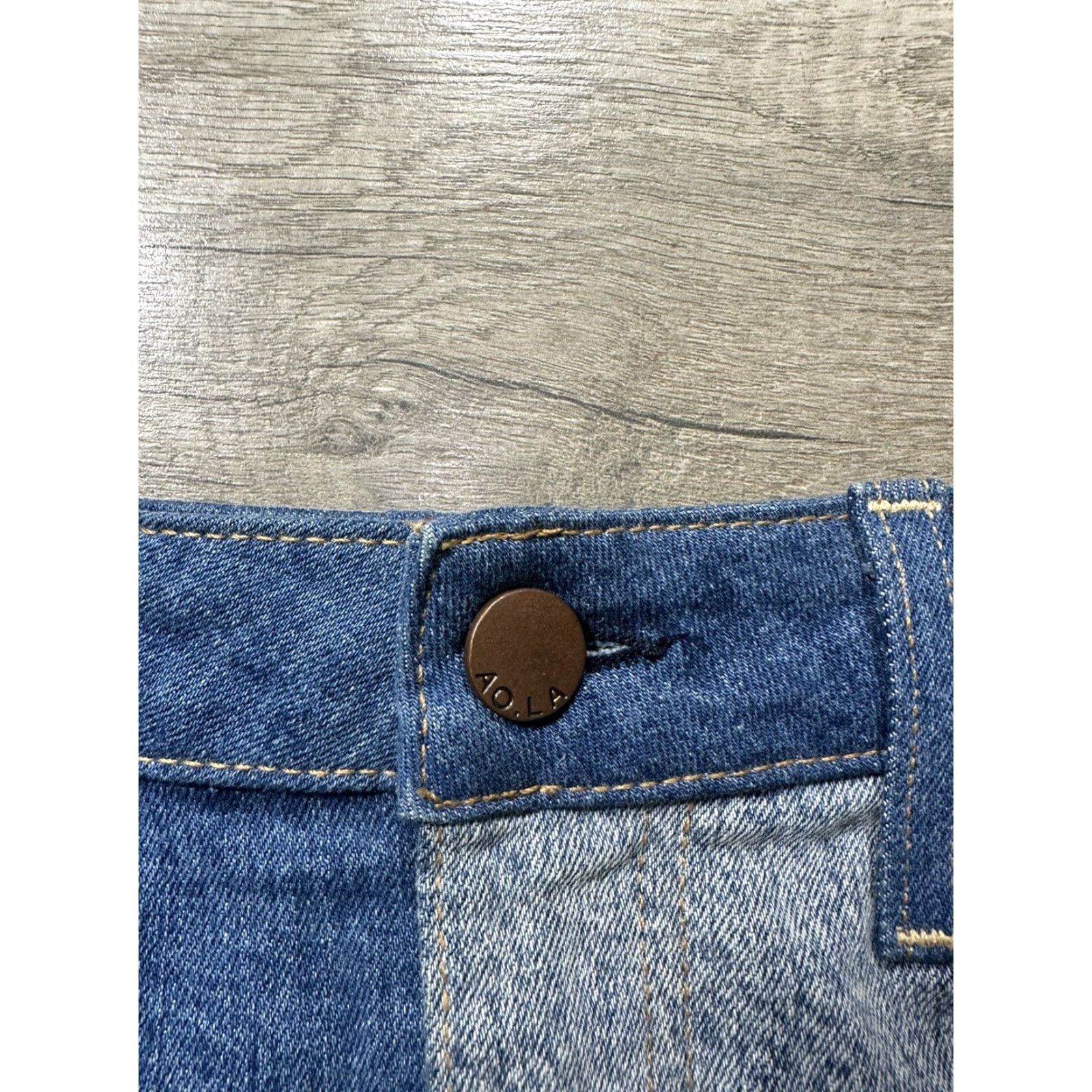Alice + Olivia AO. LA Alice + Olivia Denim Patchwork Mini Skirt Size 27 Size 27" / US 4 / IT 40 - 6 Thumbnail