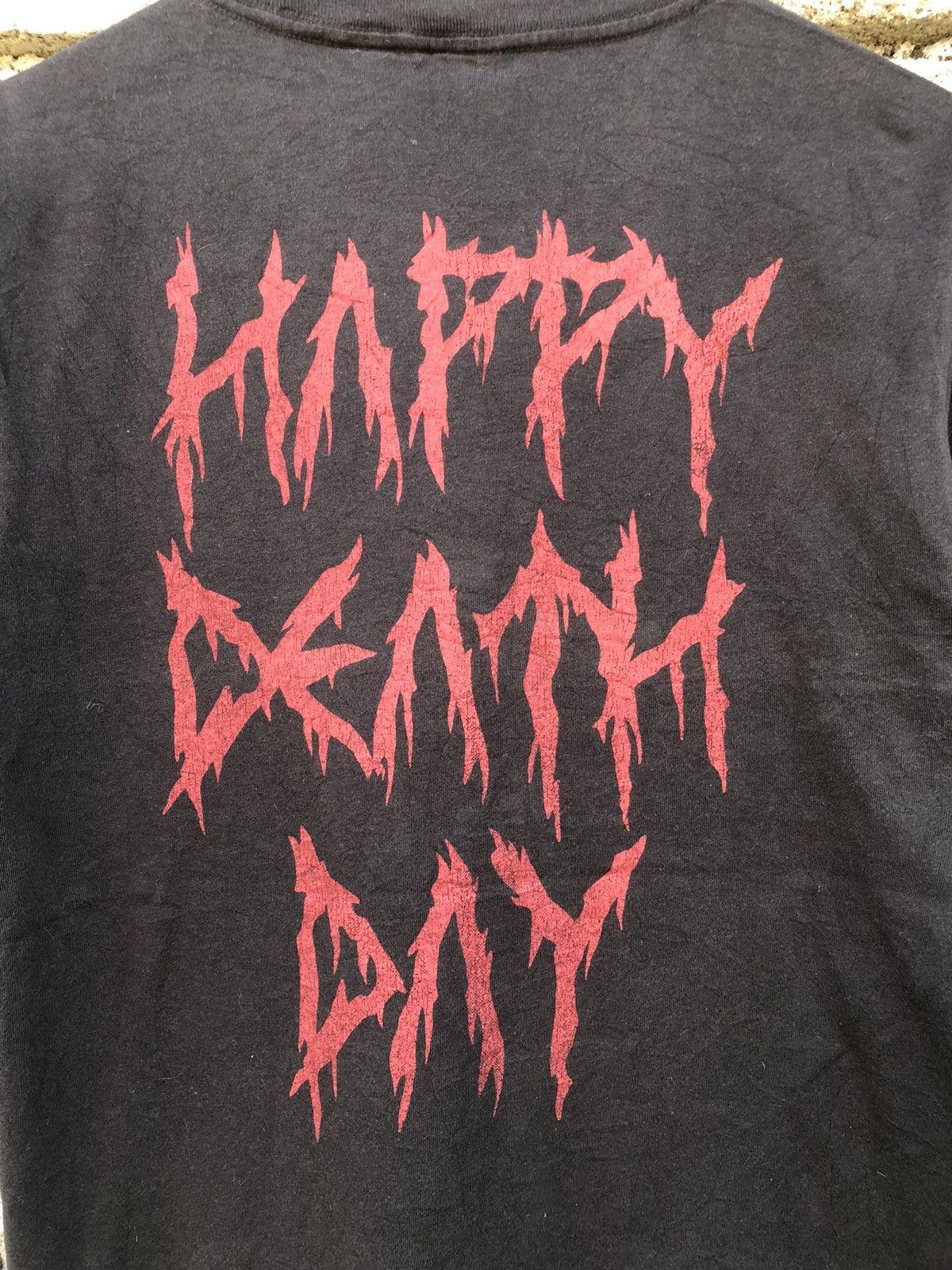 Vintage Vintage Horror Movie Happy Death Day Tshirt Size US M / EU 48-50 / 2 - 12 Thumbnail