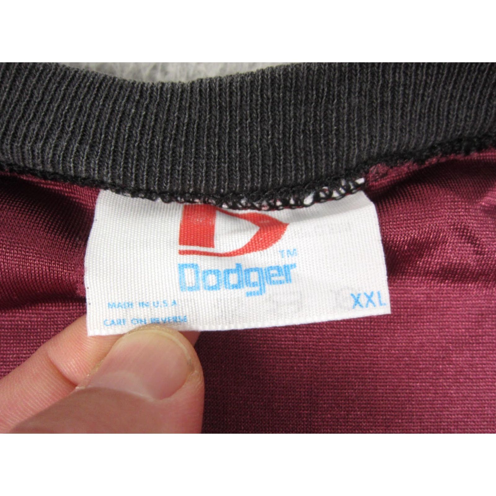 Vintage Vintage Dodger Shirt Adult 2XL Red V-Neck Mens 90s Jersey Nylon Long Sleeve T-Shirt Made in USA Size US XXL / EU 58 / 5 - 3 Thumbnail