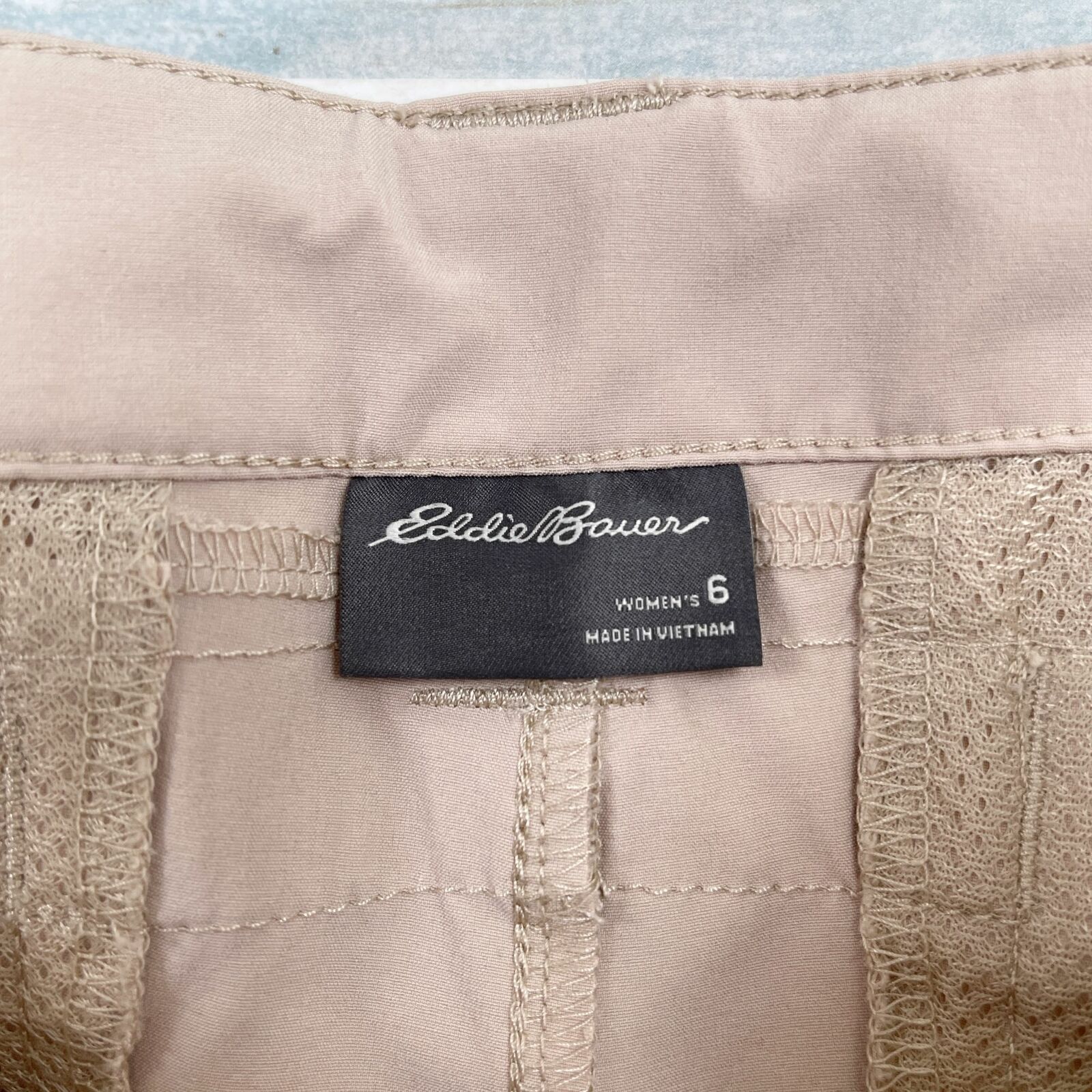 Eddie Bauer Eddie Bauer Ruched Hem Capri Hiking Pants Beige Mid Womens 6 Size 28" / US 6 / IT 42 - 7 Thumbnail