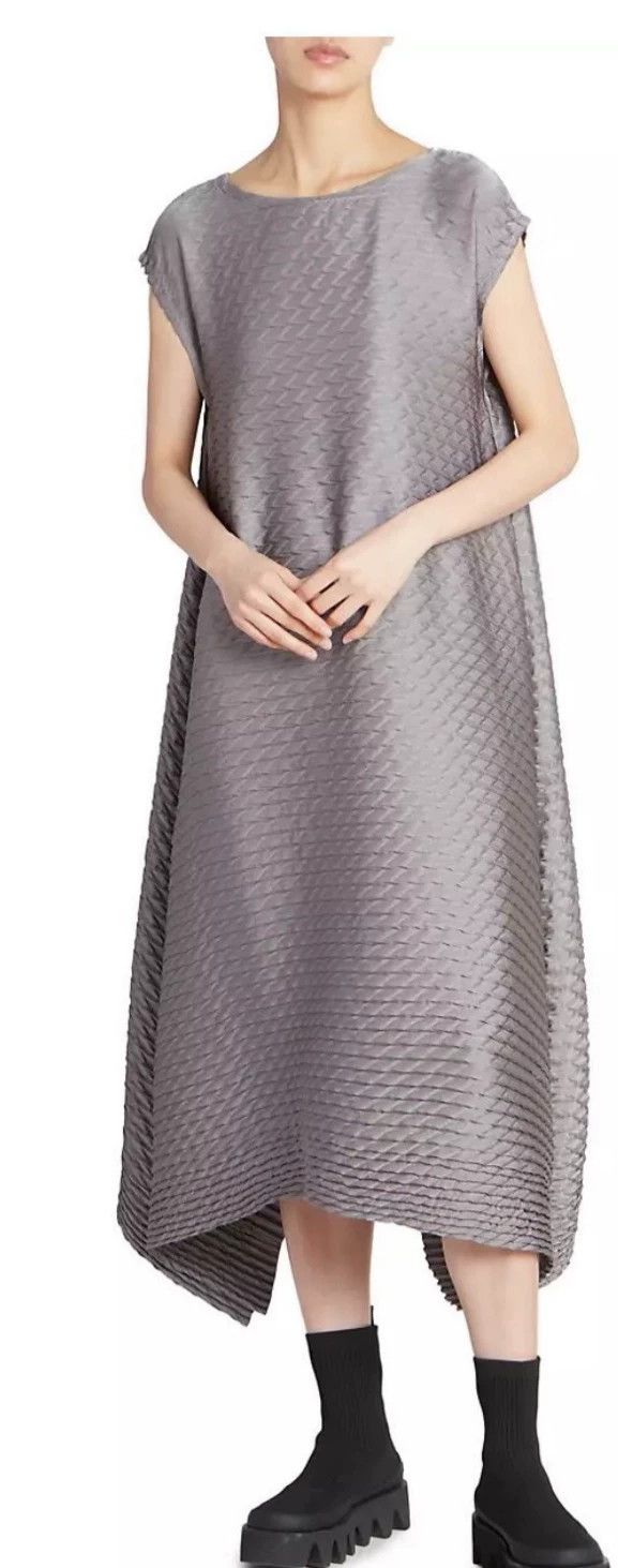 Issey Miyake Issey Miyake size:one size Grey main line large fish-scale Size XS / US 0-2 / IT 36-38 - 2 Thumbnail