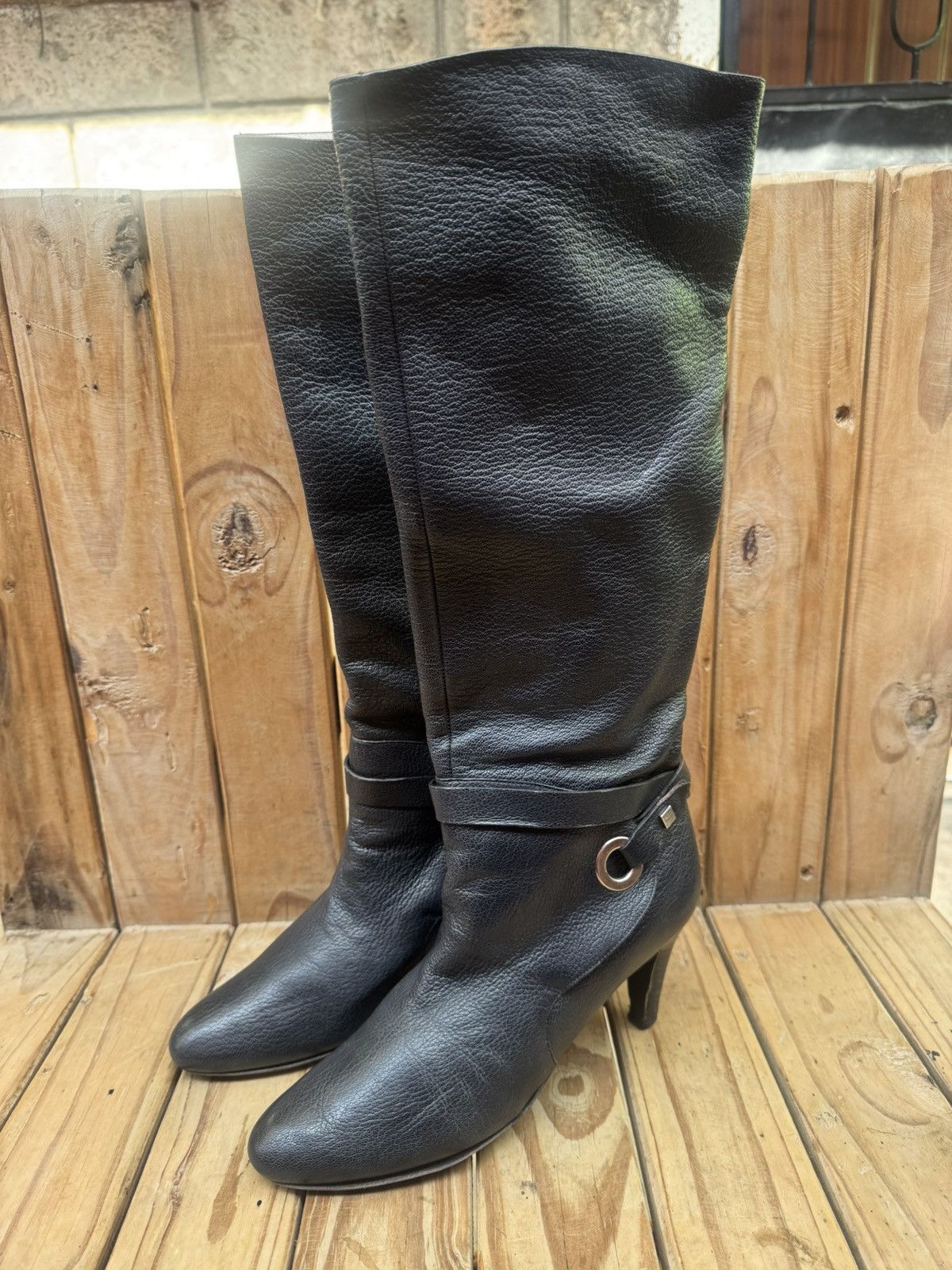 Salvatore Ferragamo Salvatore ferragamo black HI Leather heeled boots sz USA 7G Size US 7 / IT 37 - 7 Thumbnail