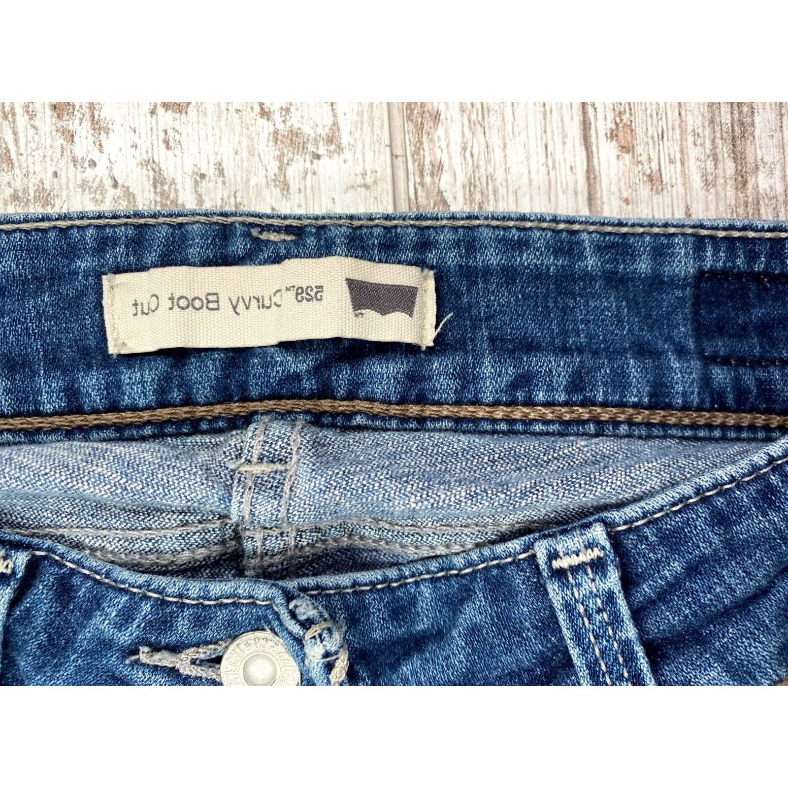 Levi's Levis 529 Jeans Boot Cut Denim Mid Rise 8M 30 Inseam Blue Womens Size 30" / US 8 / IT 44 - 7 Thumbnail