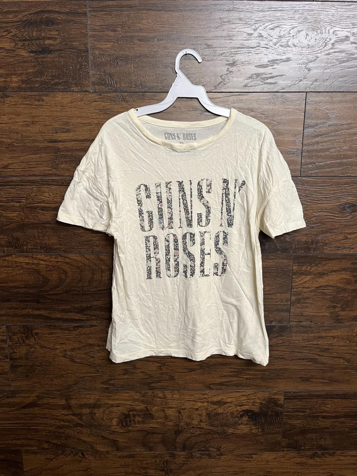 Designer Guns N Roses Junior Tee - Flowers on each Letter - XS Size XS / US 0-2 / IT 36-38 - 1 Thumbnail