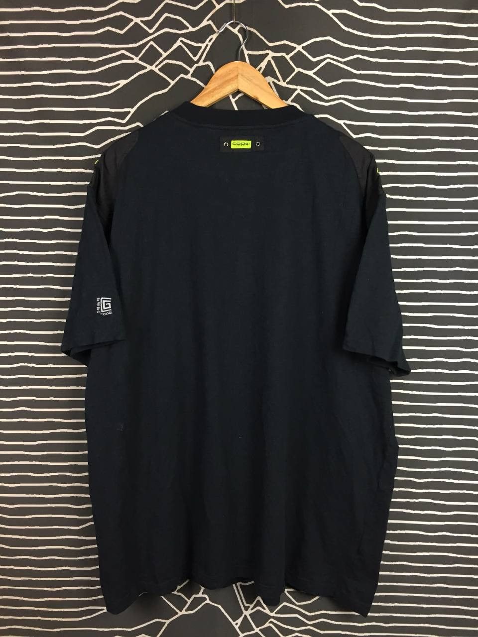 Coogi Coogi Australia Crest Logo Technical Military Henley Tee Size US XXL / EU 58 / 5 - 8 Thumbnail