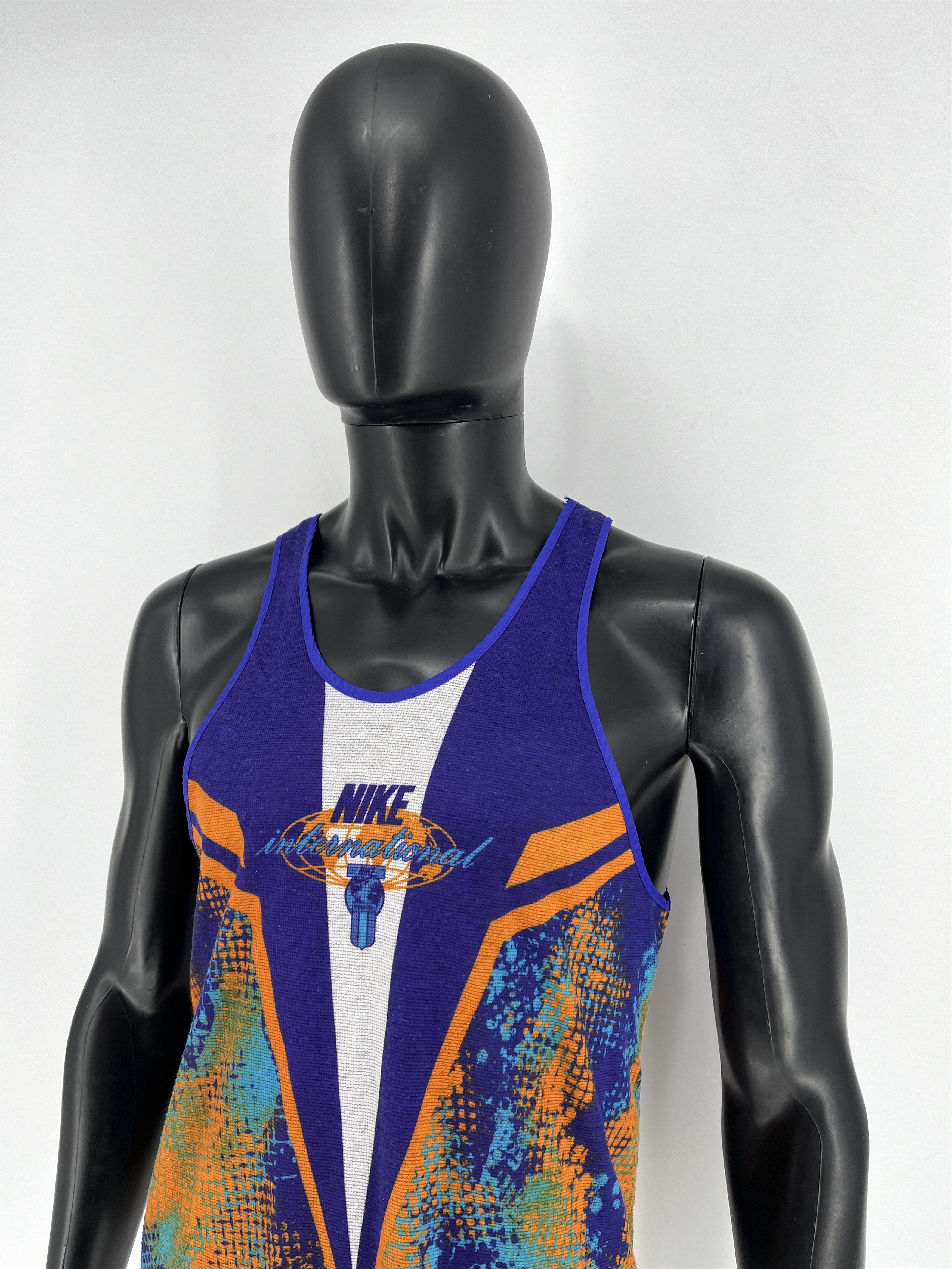 Nike × Vintage Nike International Men’s Running vest - Small. Vintage Size US S / EU 44-46 / 1 - 8 Thumbnail