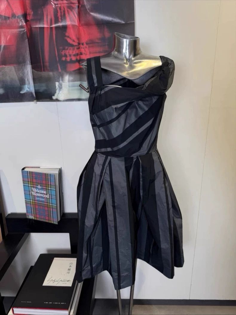 Vivienne Westwood Vivienne Westwood one-piece dress Size L / US 10 / IT 46 - 5 Thumbnail