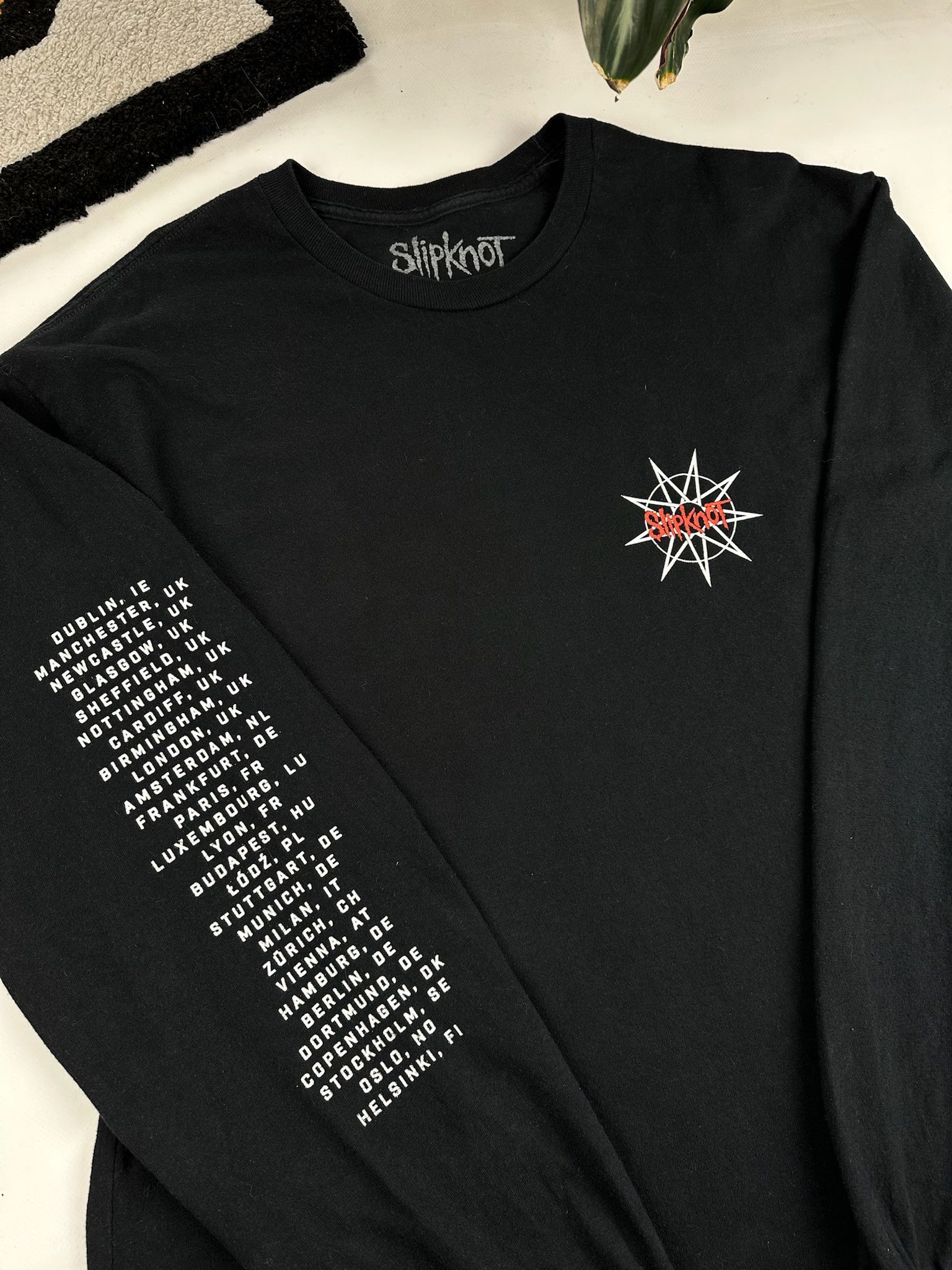 Band Tees Slipknot long sleeve Y2K rock shirt Size US XL / EU 56 / 4 - 6 Thumbnail