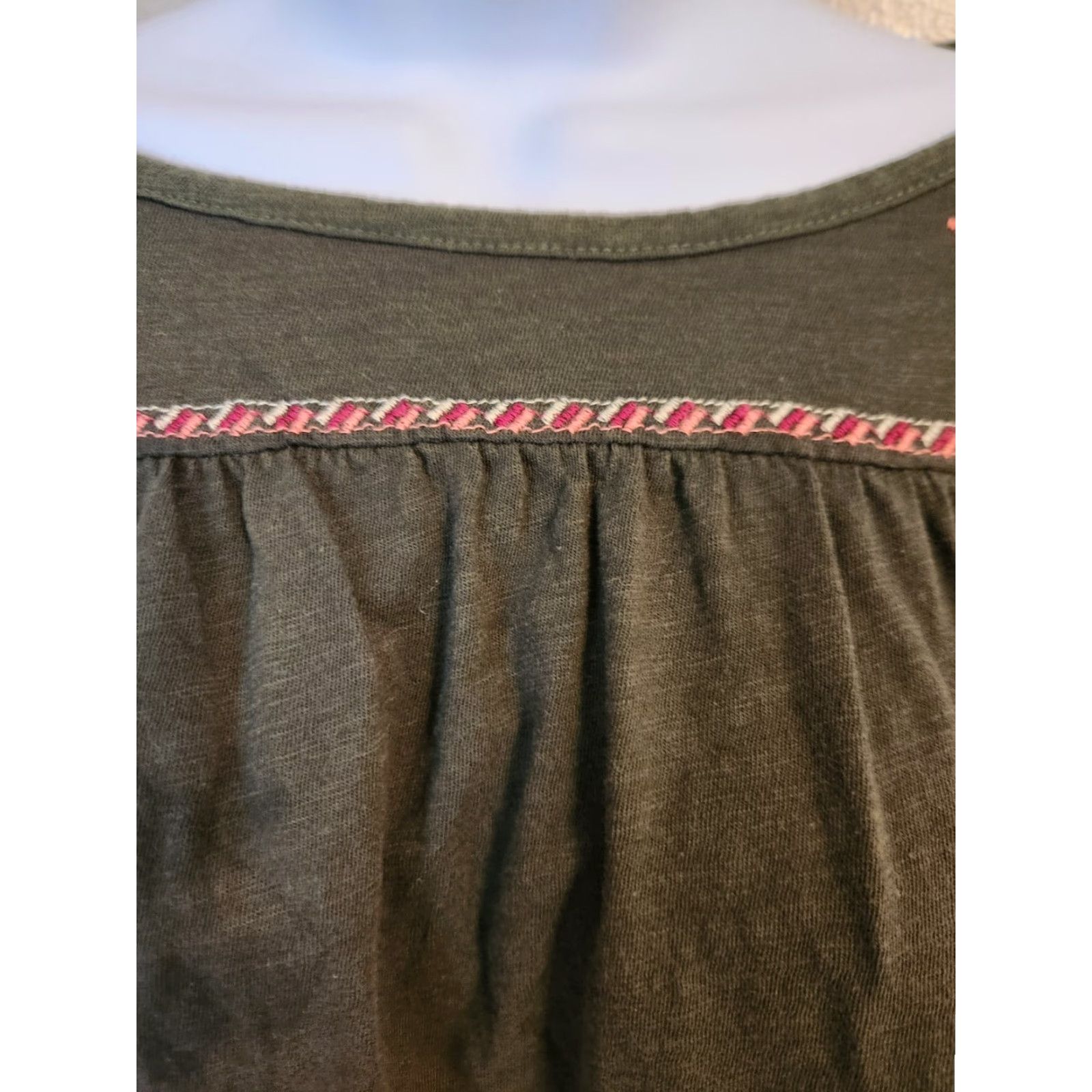 Vintage St. John's Bay Green Embroidered Floral Short Sleeve Top Womens M Bohemian Hippie Blouse 100% Cotton Embroidered Tassel Round Neck Casual Sleeve Shirt Size M / US 6-8 / IT 42-44 - 2 Thumbnail