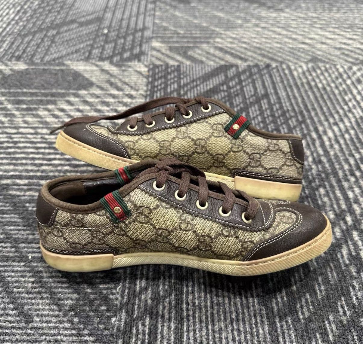 Gucci Gucci Monogram All Over Print Sneakers J42 Size US 4.5 / IT 34.5 - 5 Thumbnail