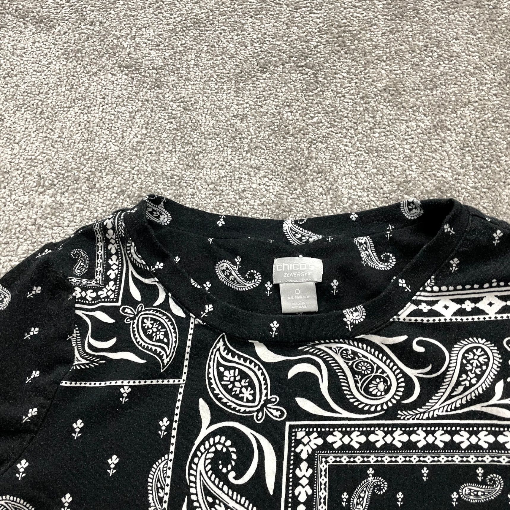 Vintage VINTAGE Chico's Zenergy Women's T-Shirt Sleeveless Basic Casual Fall Spring Summer Black Paisley Size S Size S / US 4 / IT 40 - 2 Thumbnail