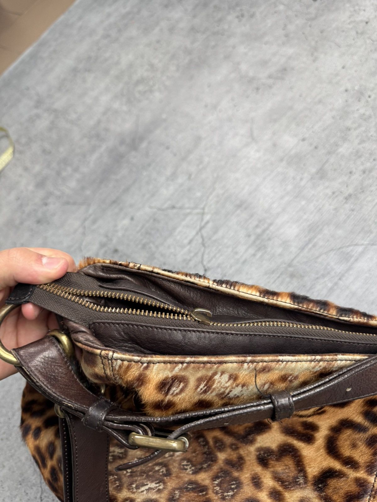 If Six Was Nine Y2K Japan Leopard Fur Leather Distressed Bag Size ONE SIZE - 7 Thumbnail