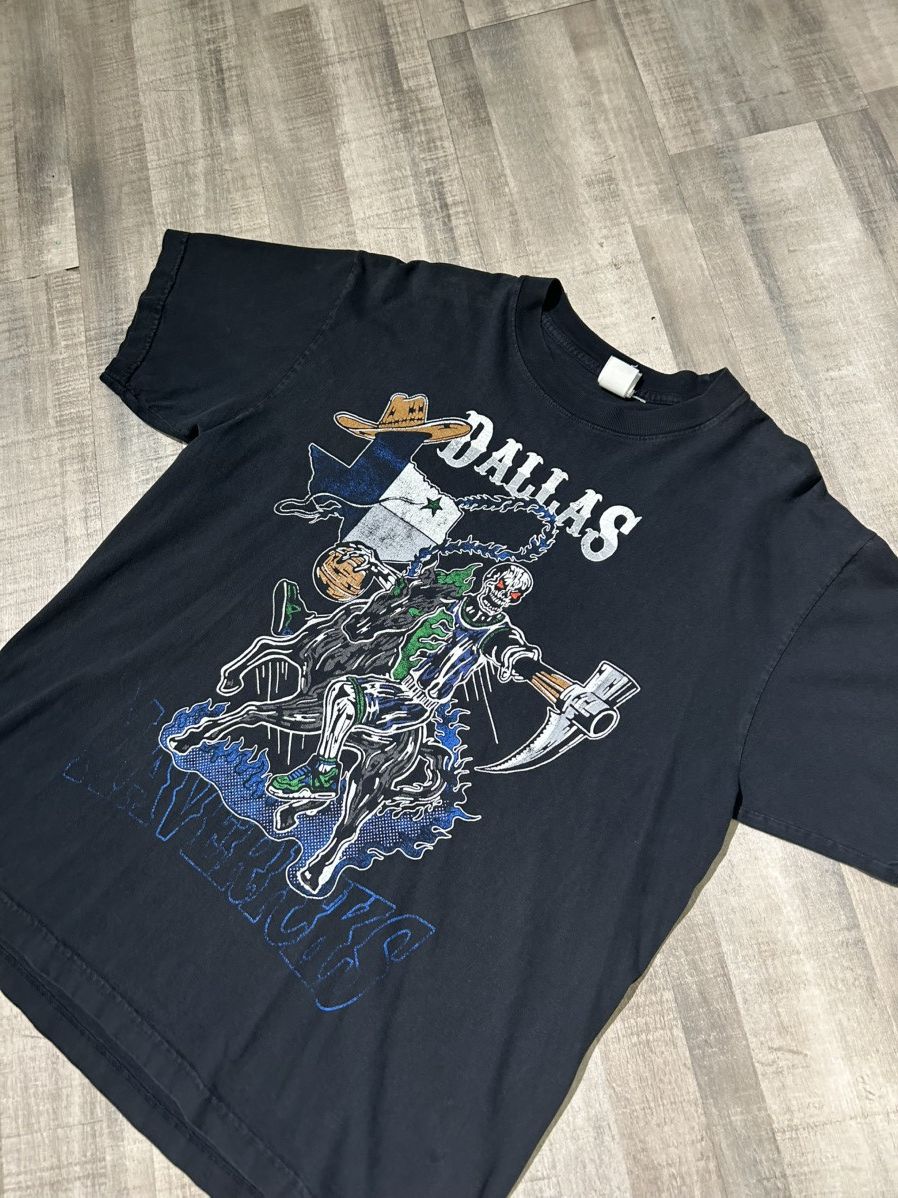 Warren Lotas Warren Lotas Dallas Mavericks Tee Size US L / EU 52-54 / 3 - 5 Thumbnail
