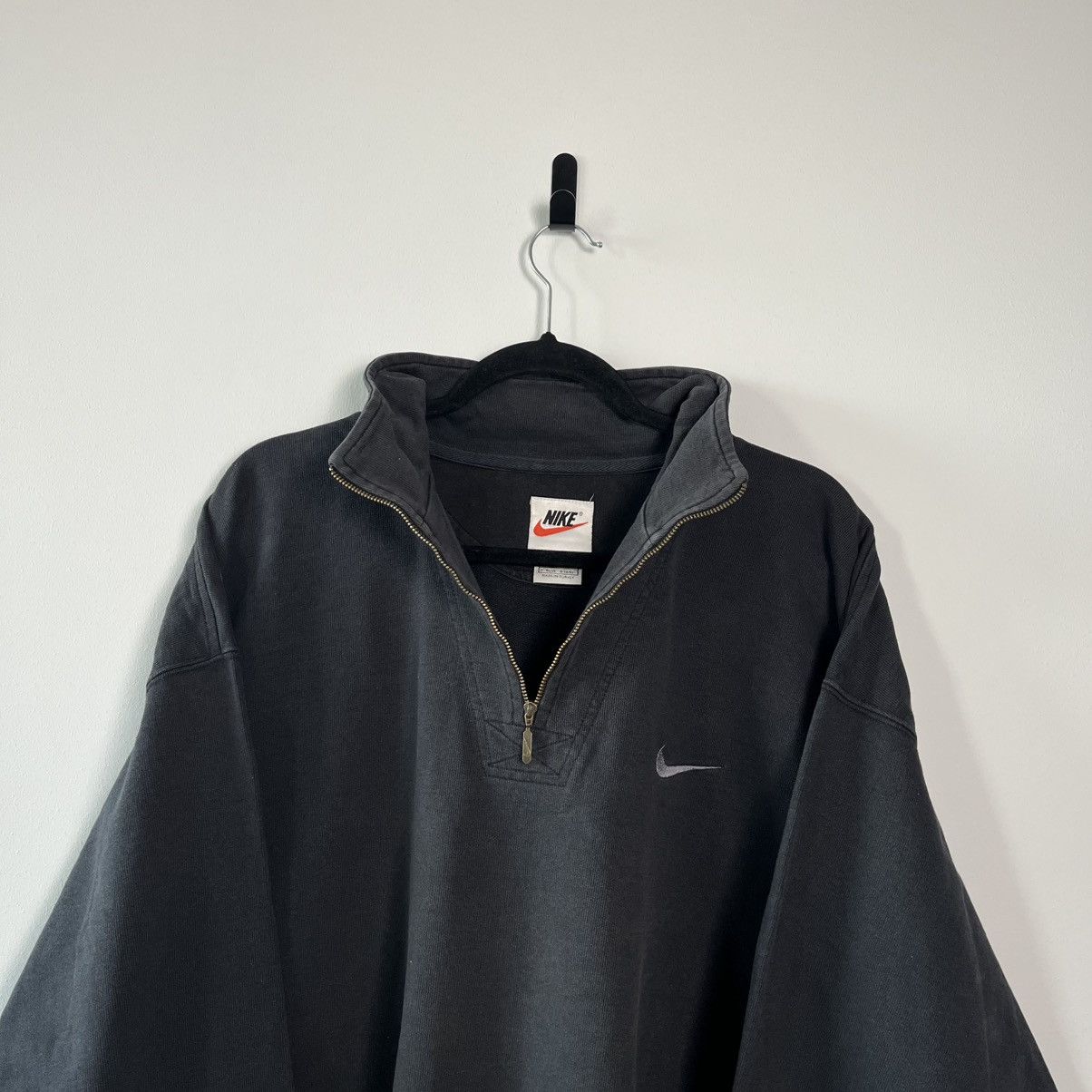 Nike Vintage Nike Quarter Zip Sweatshirt Black Faded XL Swoosh Size US XL / EU 56 / 4 - 3 Thumbnail