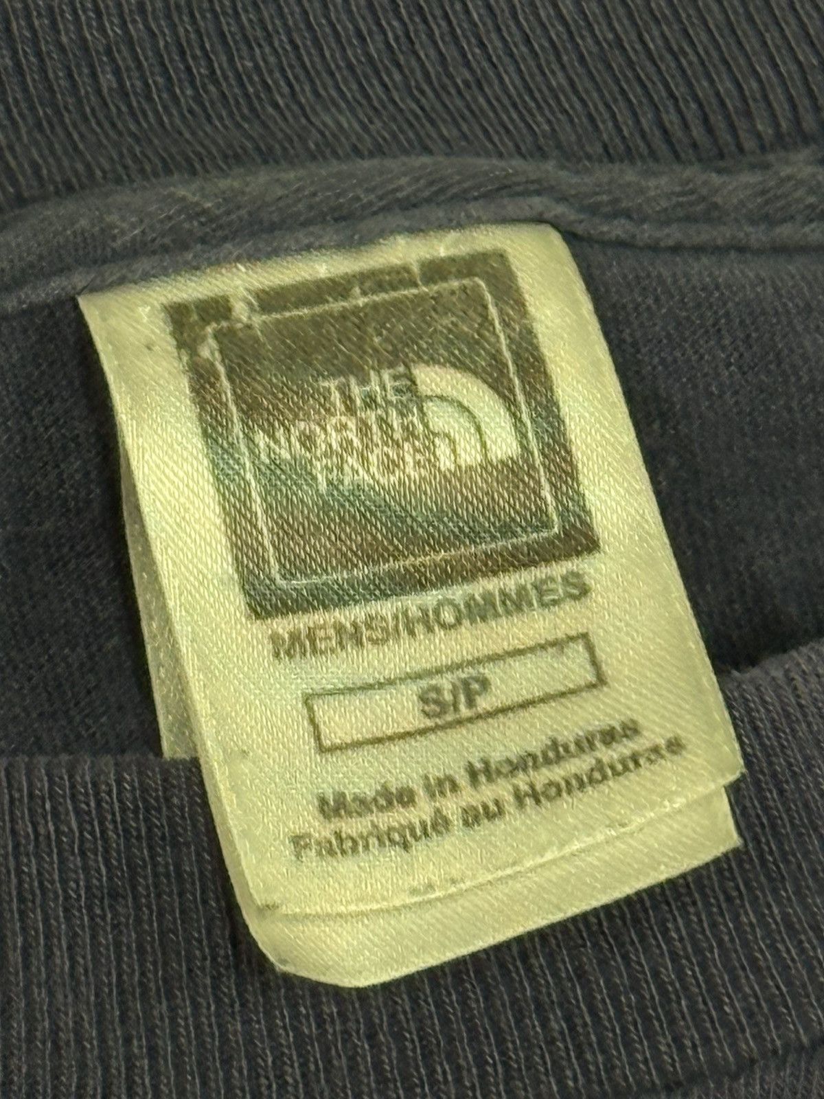 The North Face Vintage Distressed + Worn The North Face Box Logo Tee Small Size US S / EU 44-46 / 1 - 4 Thumbnail