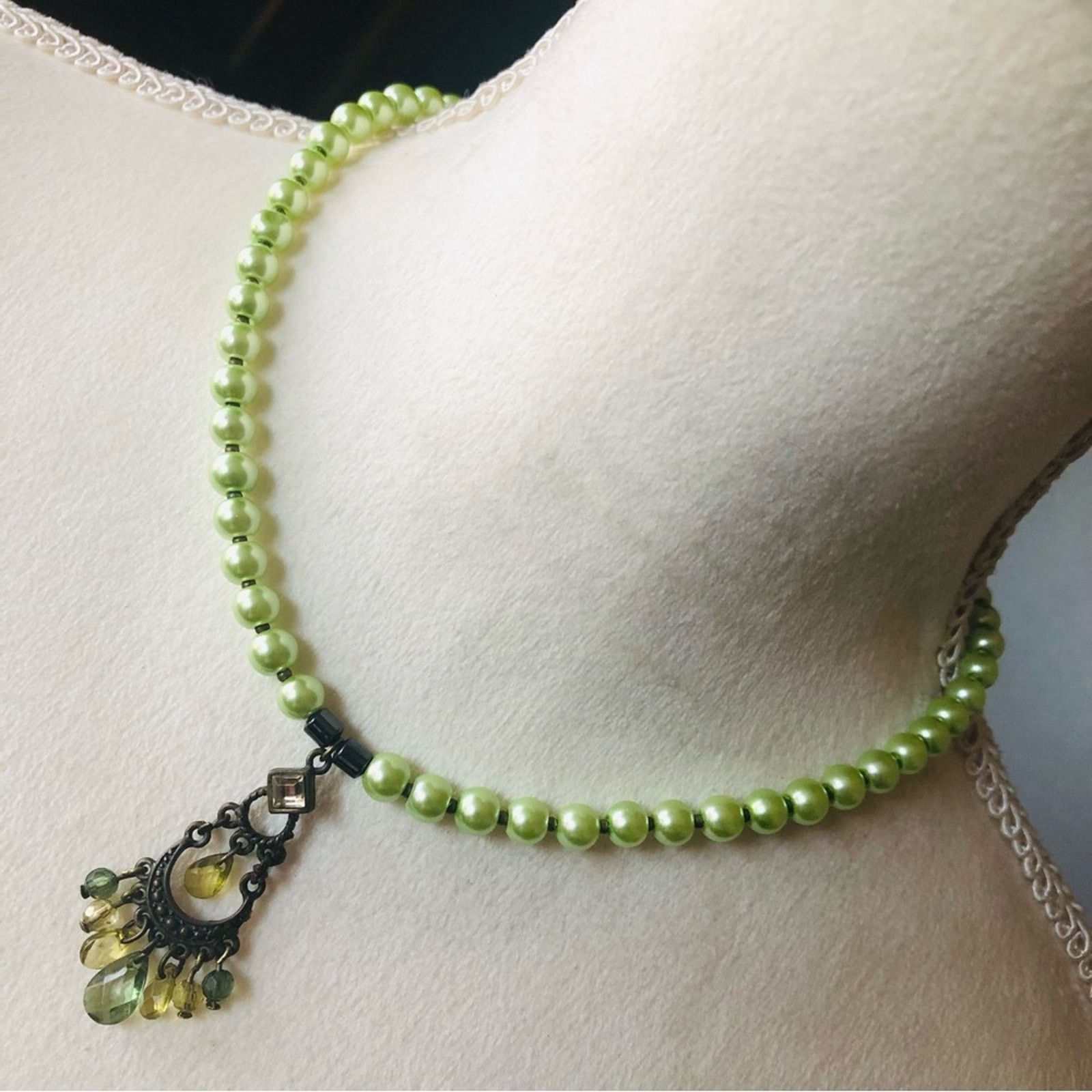 Handmade Handcrafted repurpose faceted peridot pendant Pearl necklace Size ONE SIZE - 1 Thumbnail