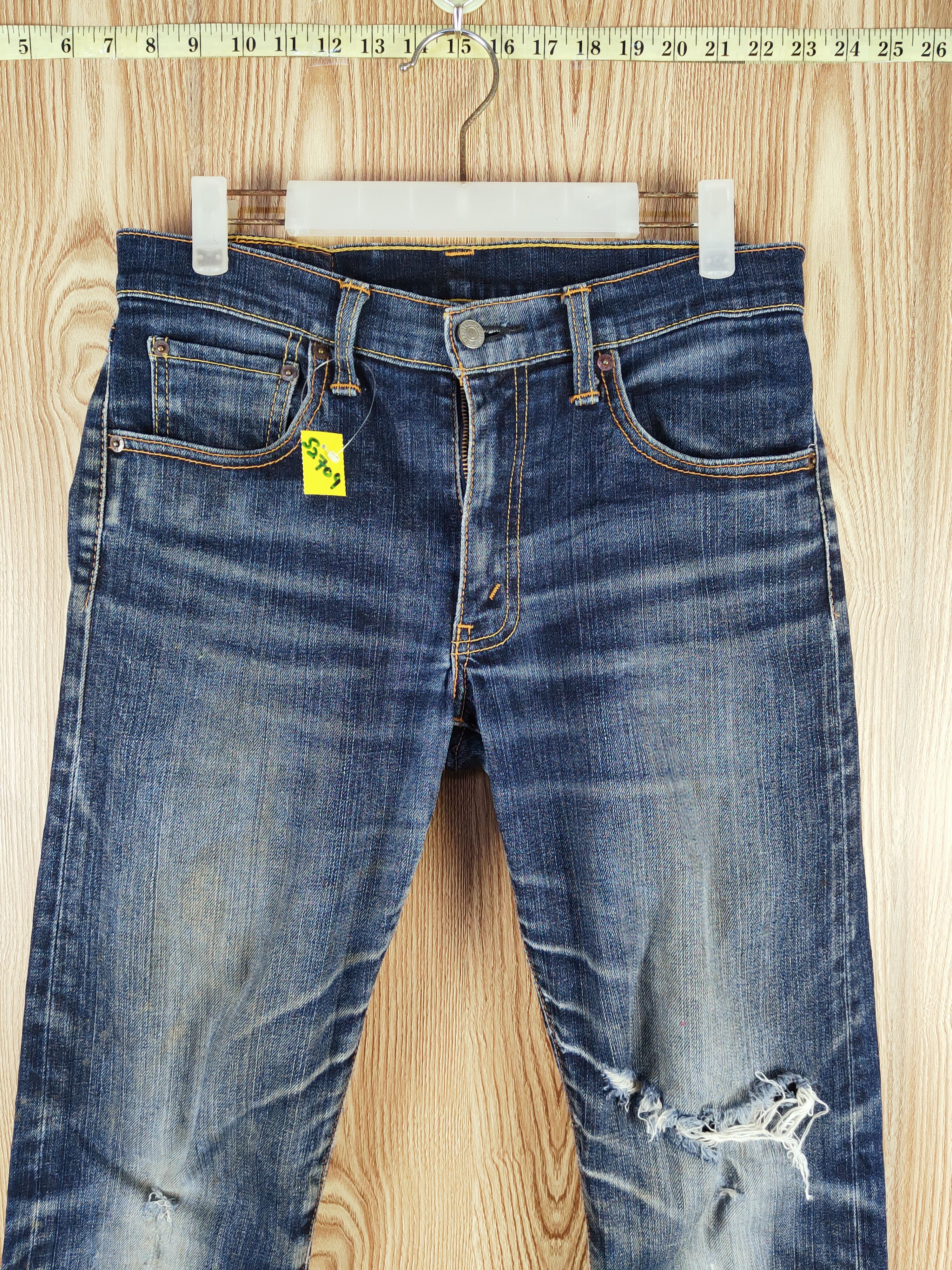 Levi's 705 Levi's Dark Blue Distressed Ripped Jeans #S2709 Size US 31 - 2 Thumbnail
