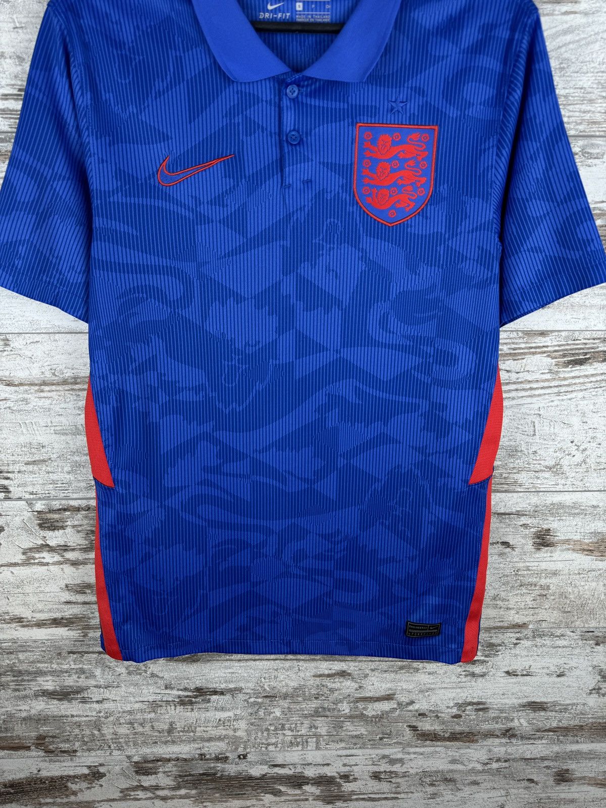 Nike Mens Vintage Nike England National Team T-shirt jersey Size US S / EU 44-46 / 1 - 3 Thumbnail
