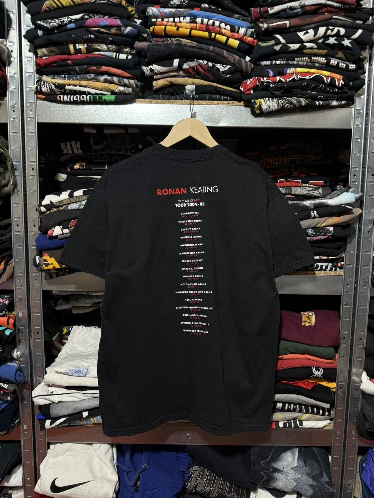 Vintage Ronan Keating Boyzone 10 Years Of This Tour 2004 T-Shirt Size US L / EU 52-54 / 3 - 2 Thumbnail