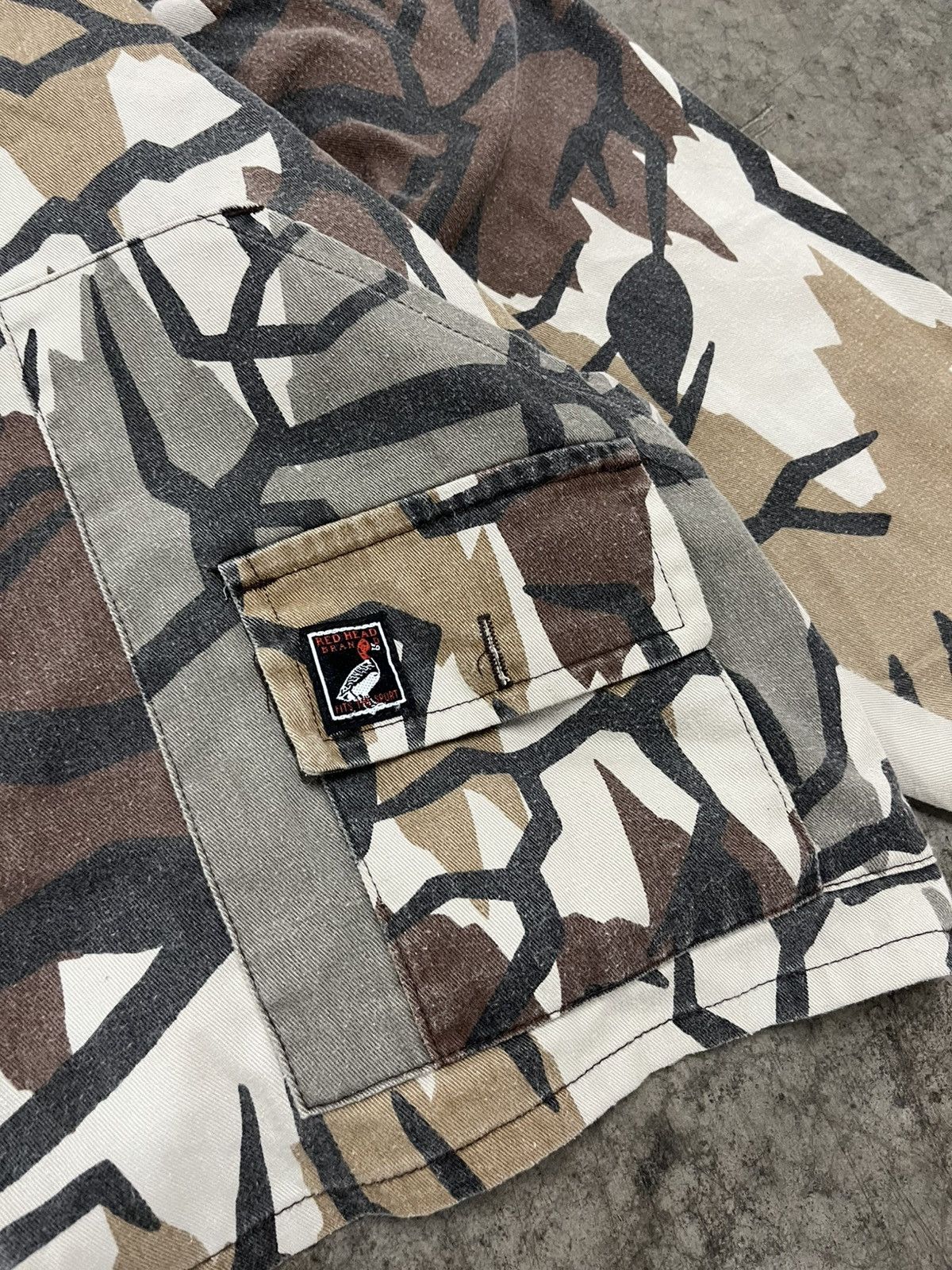 Realtree × Vintage Realtree camo vintage jacket rare camo print streetwear Size US L / EU 52-54 / 3 - 6 Thumbnail