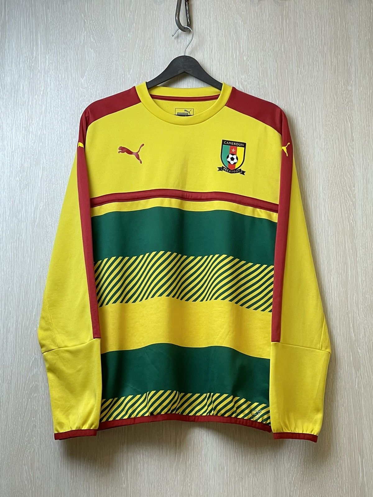 Puma × Vintage Vintage Puma Cameron soccer sweatshirt size L Size US L / EU 52-54 / 3 - 4 Thumbnail