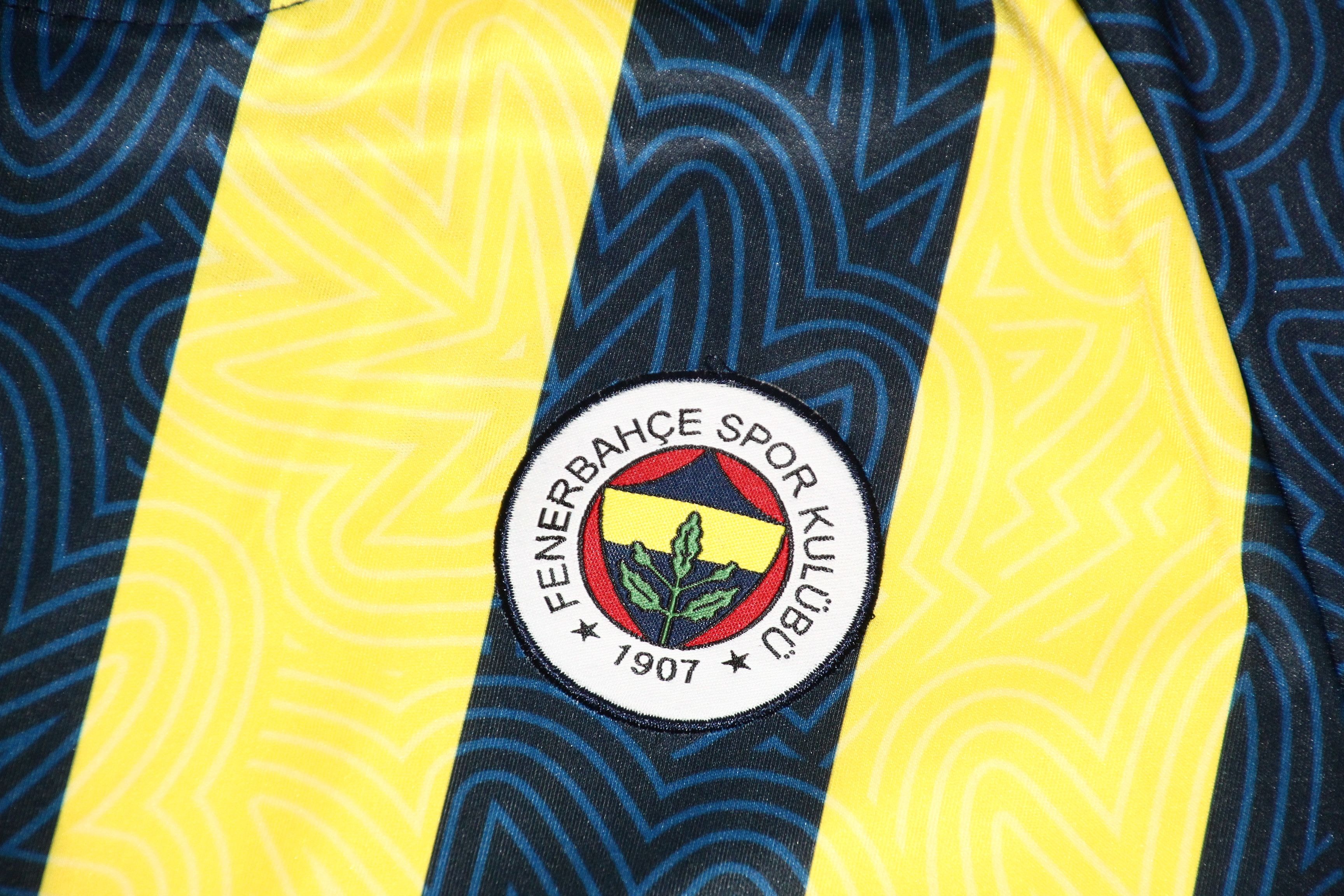Puma KEMAL ATATÜRK Signatured Fenerbahce SK by Puma Jersey Size US XL / EU 56 / 4 - 7 Thumbnail