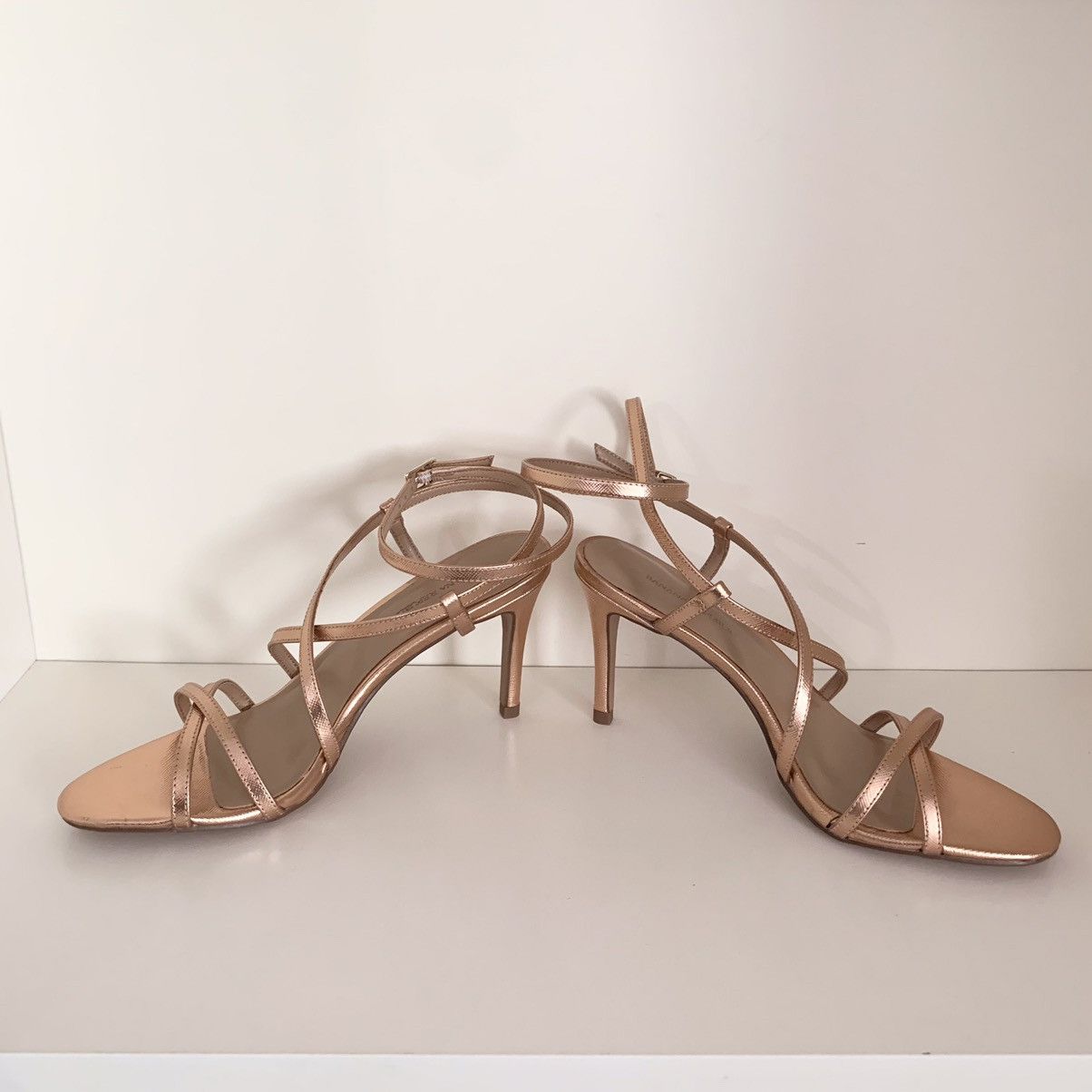 Banana Republic Banana republic Rose gold leather strappy heels size 6 Size US 6 / IT 36 - 11 Thumbnail